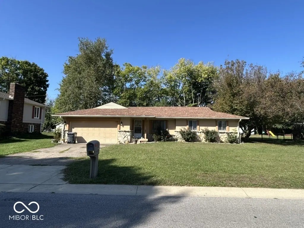 1210 Apple Valley Road, Greenwood