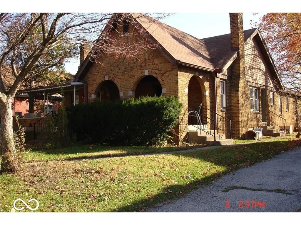 5221 E 10th Street E, Indianapolis