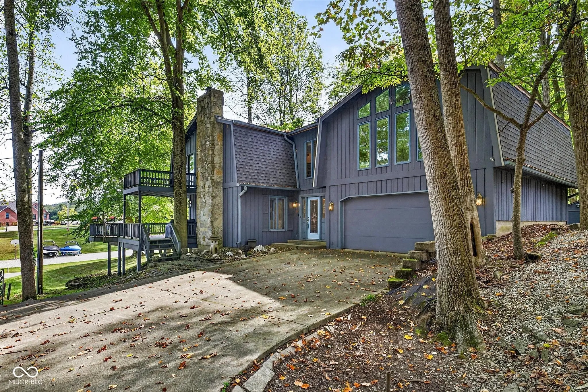 8002 N Lakeview Drive, Unionville