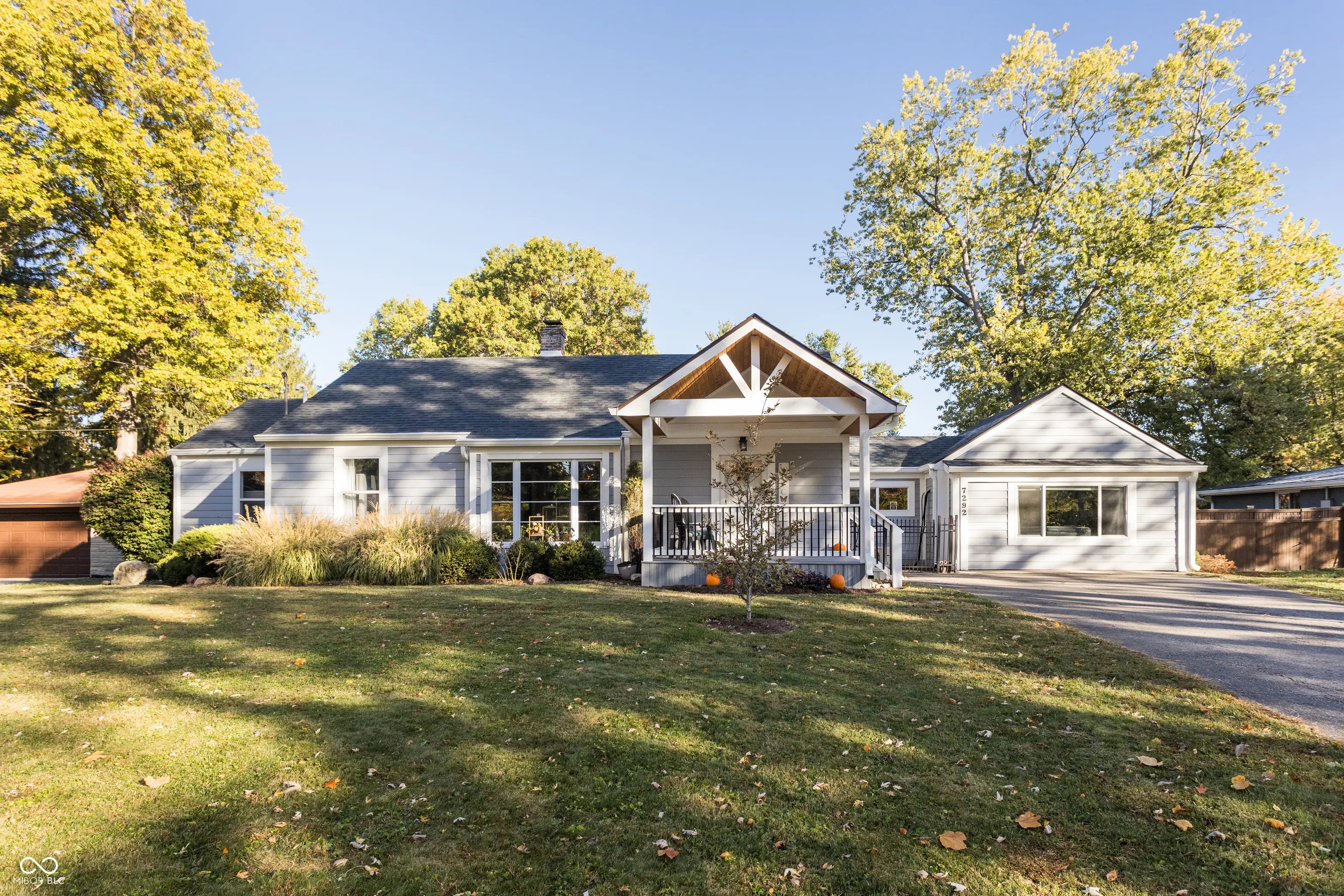7292 Lakeside Drive, Indianapolis