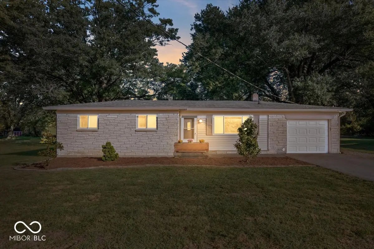 1348 W County Line Road, Indianapolis
