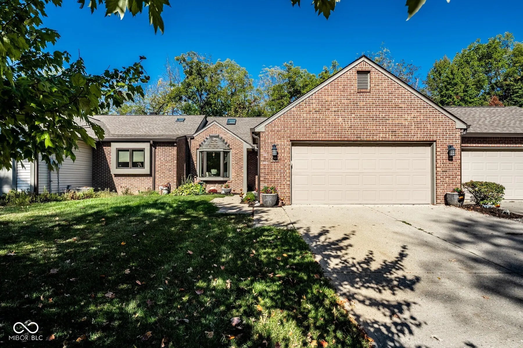 1726 Creekside Lane W, Carmel