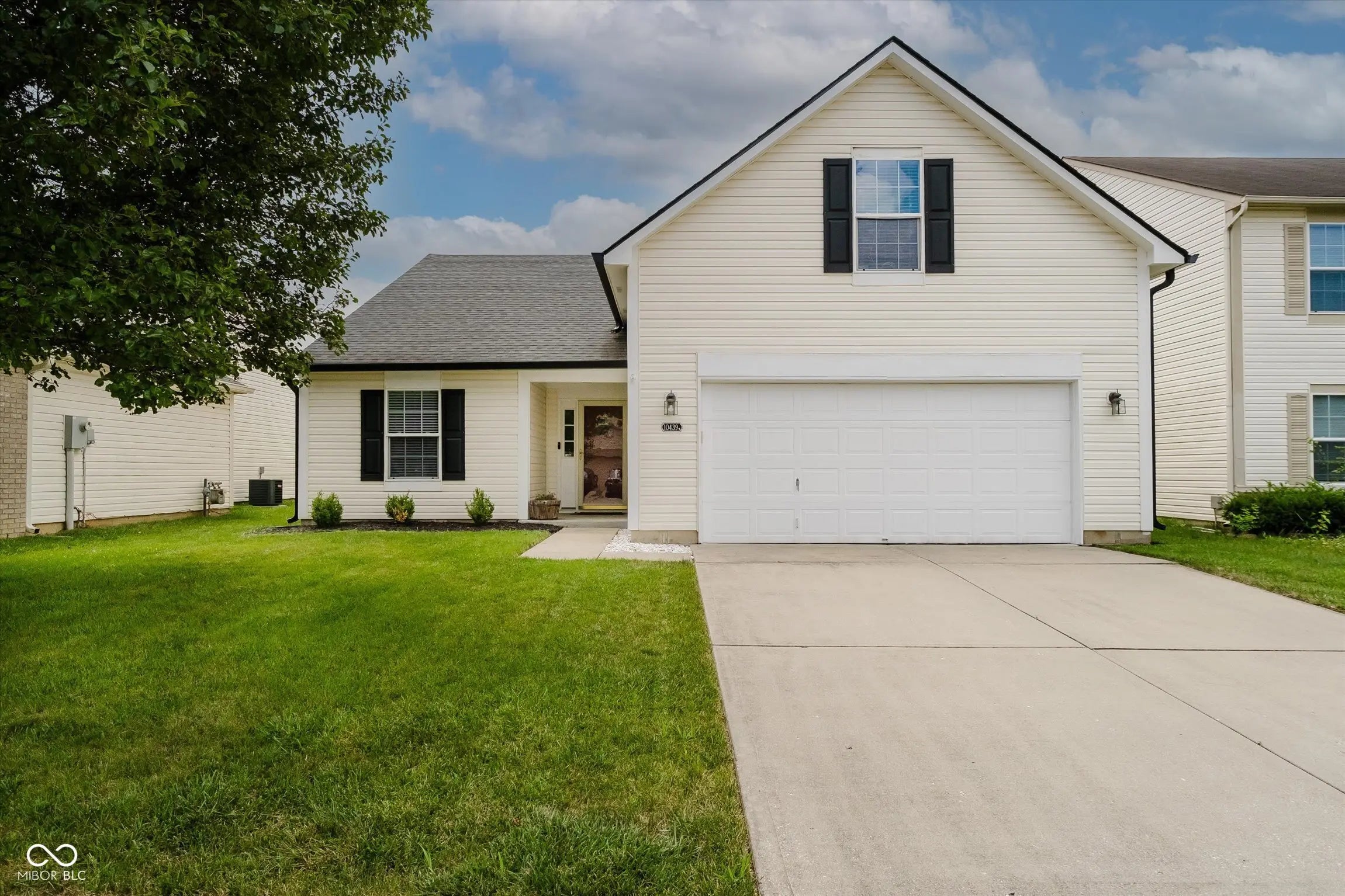 10439 Secretariat Drive, Indianapolis