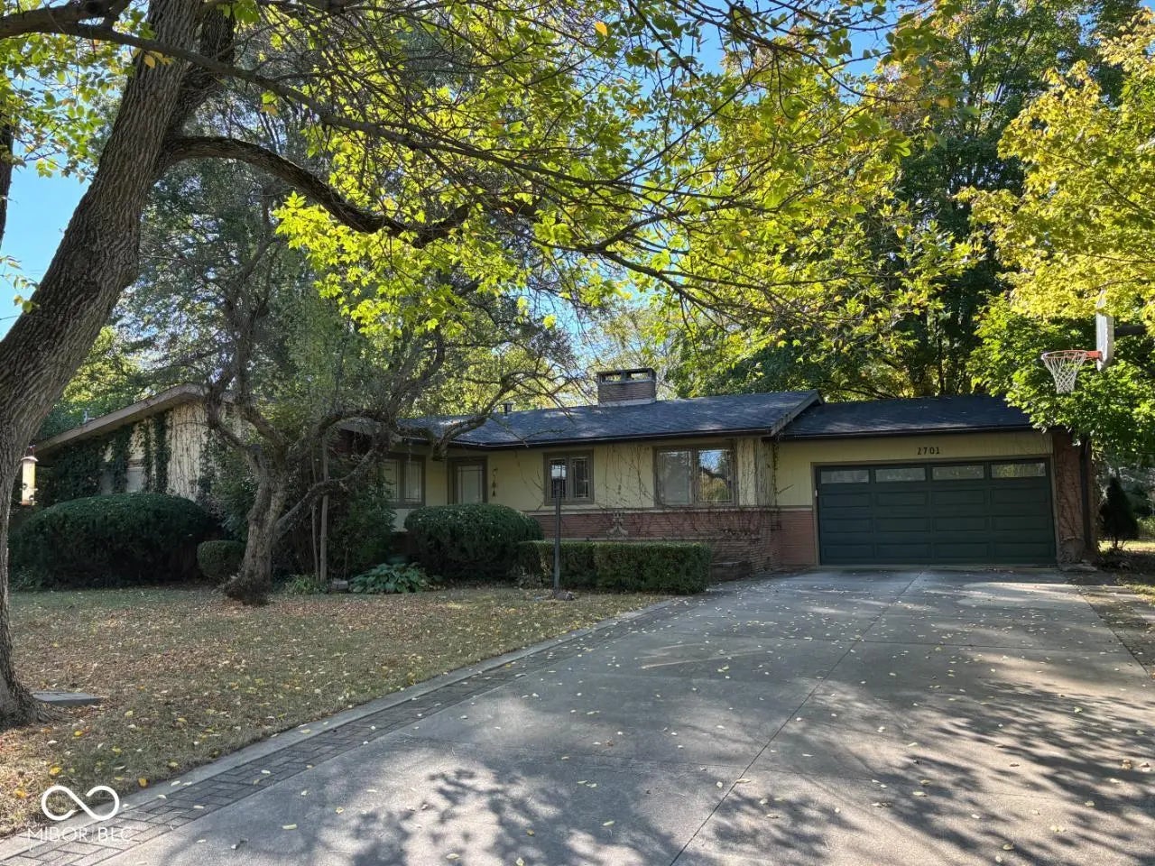 2701 W Petty Road, Muncie