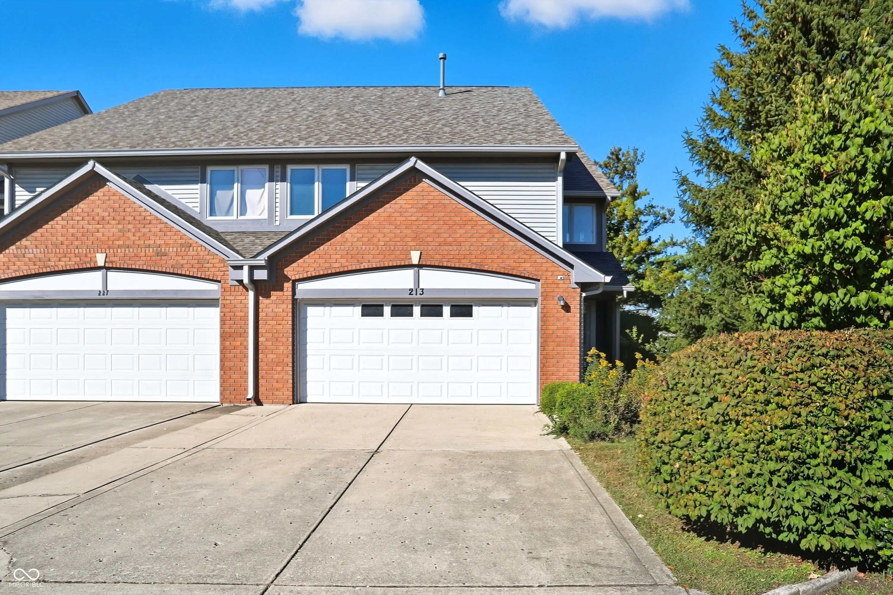 213 Golf Court, Greenwood