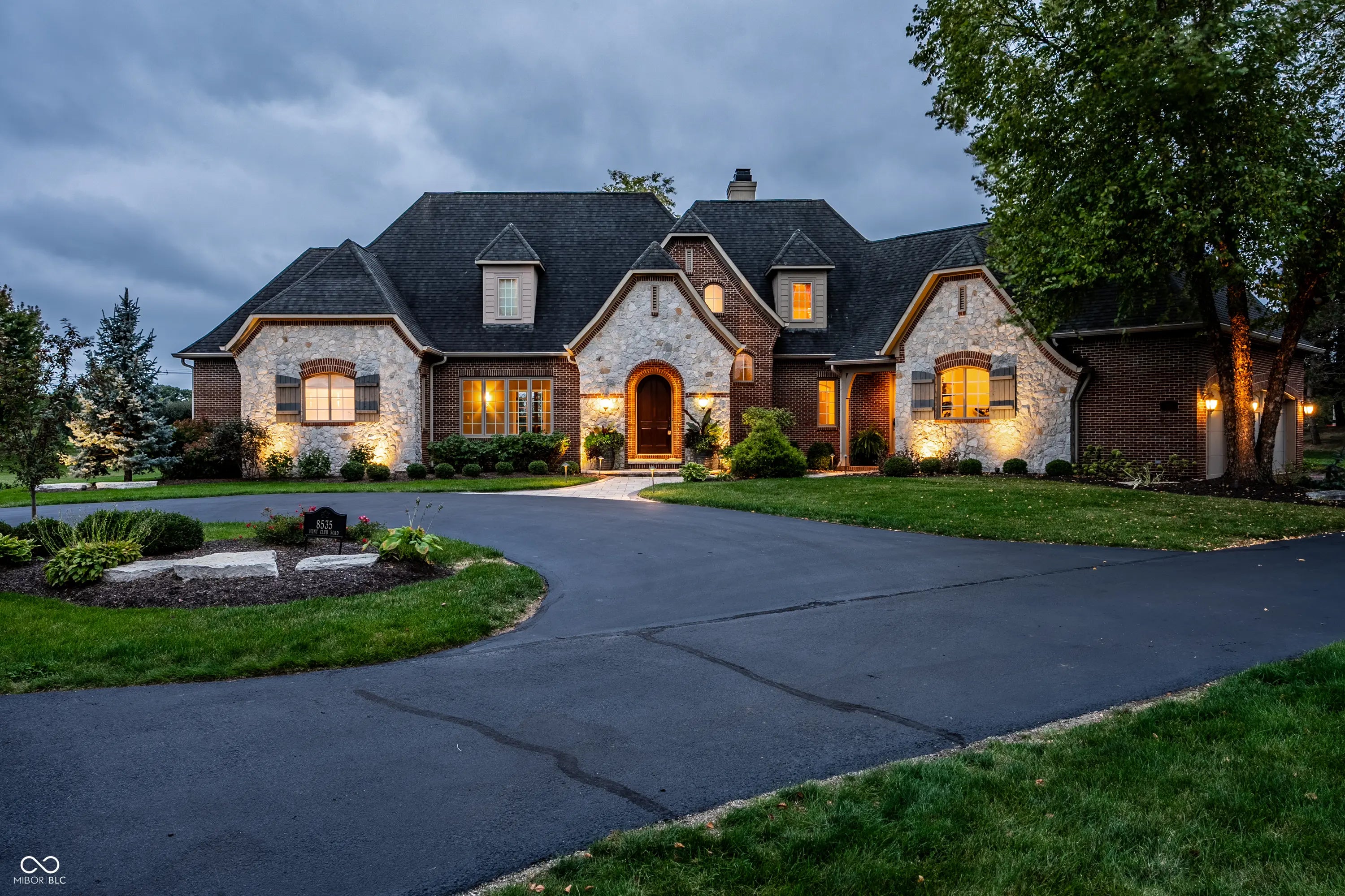 8535 Hunt Club Road, Zionsville