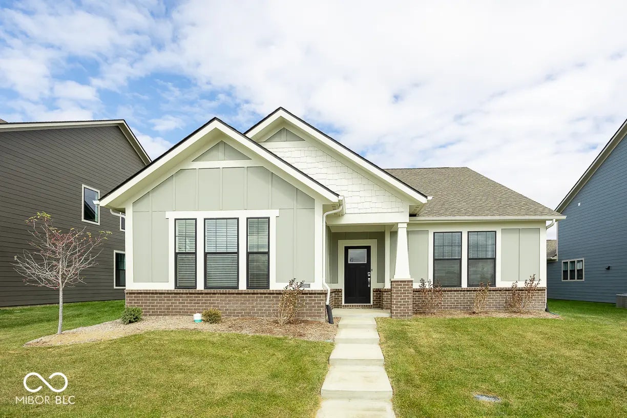 15384 Cardonia Road, Fishers