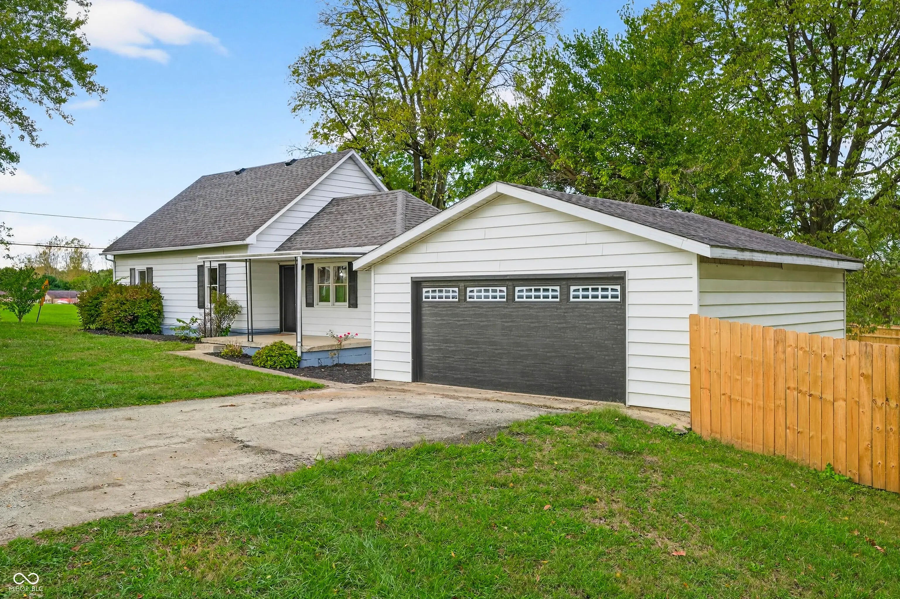 7951 S Nineveh Road, Nineveh