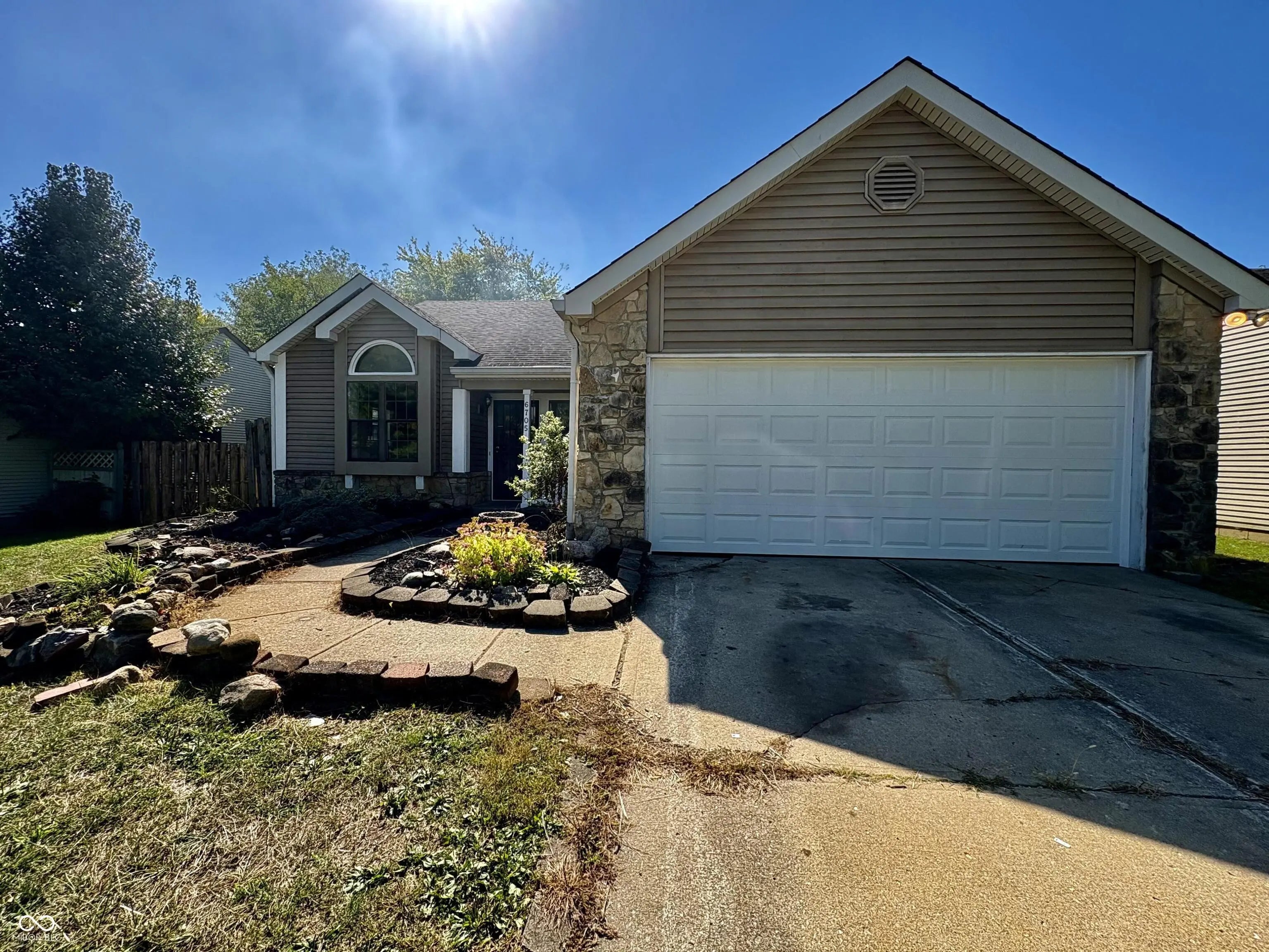 6705 Dunsany Court, Indianapolis