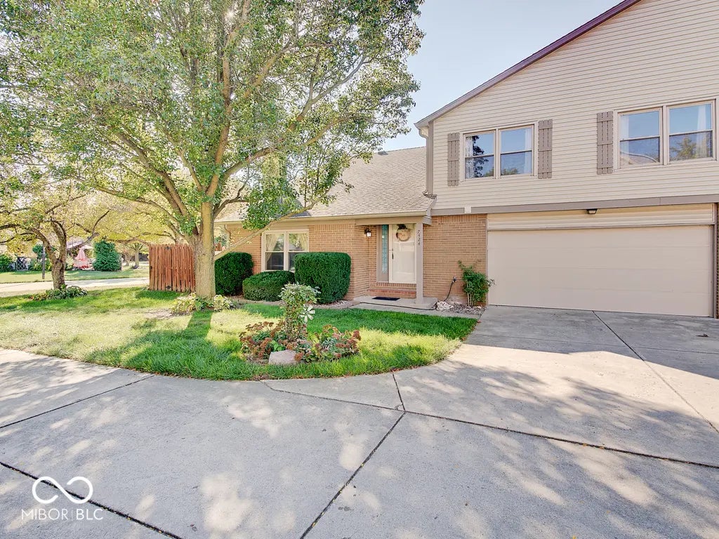 7424 Castleton Farms North Drive, Indianapolis