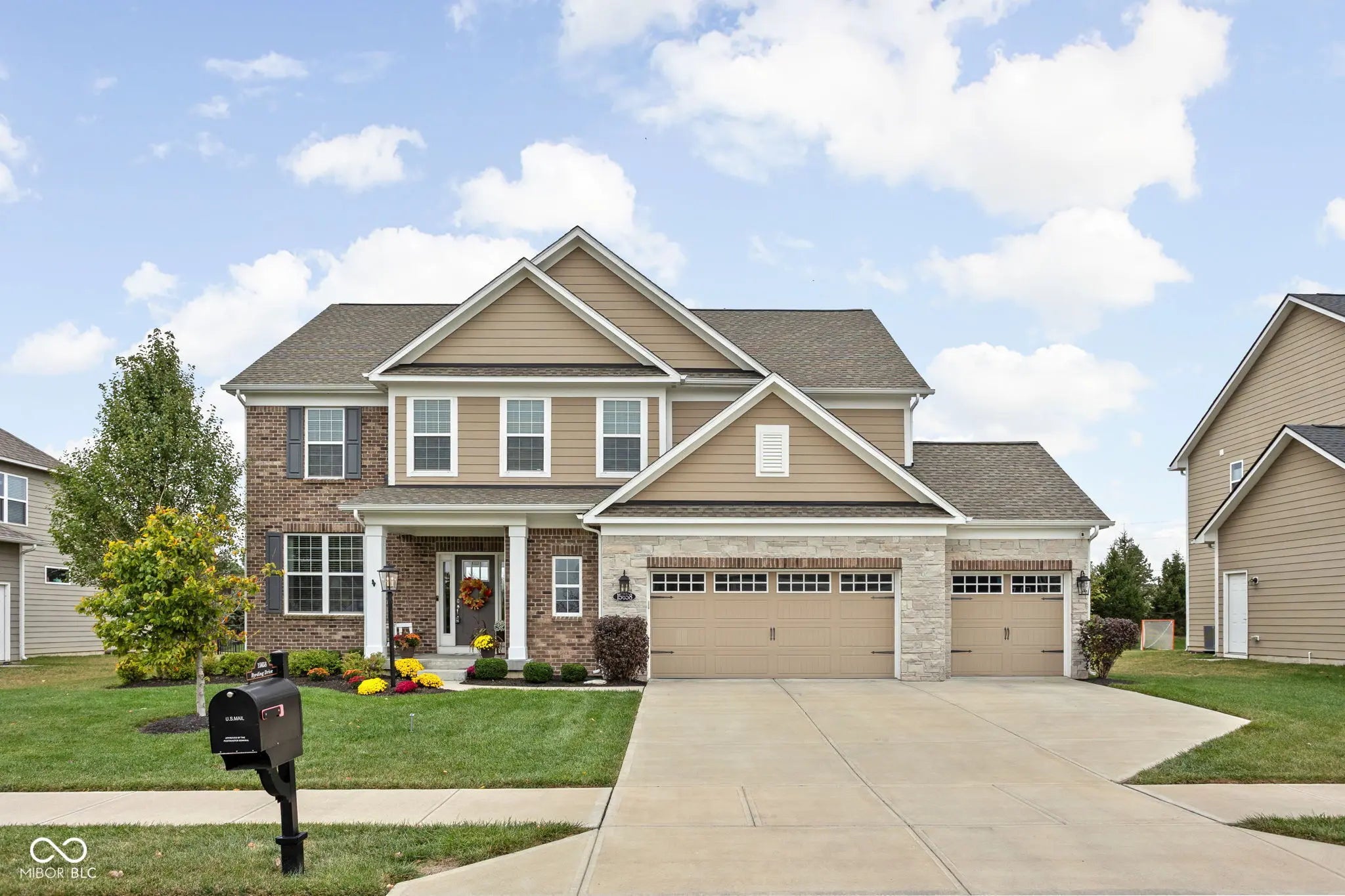 15658 Byrding Drive, Westfield