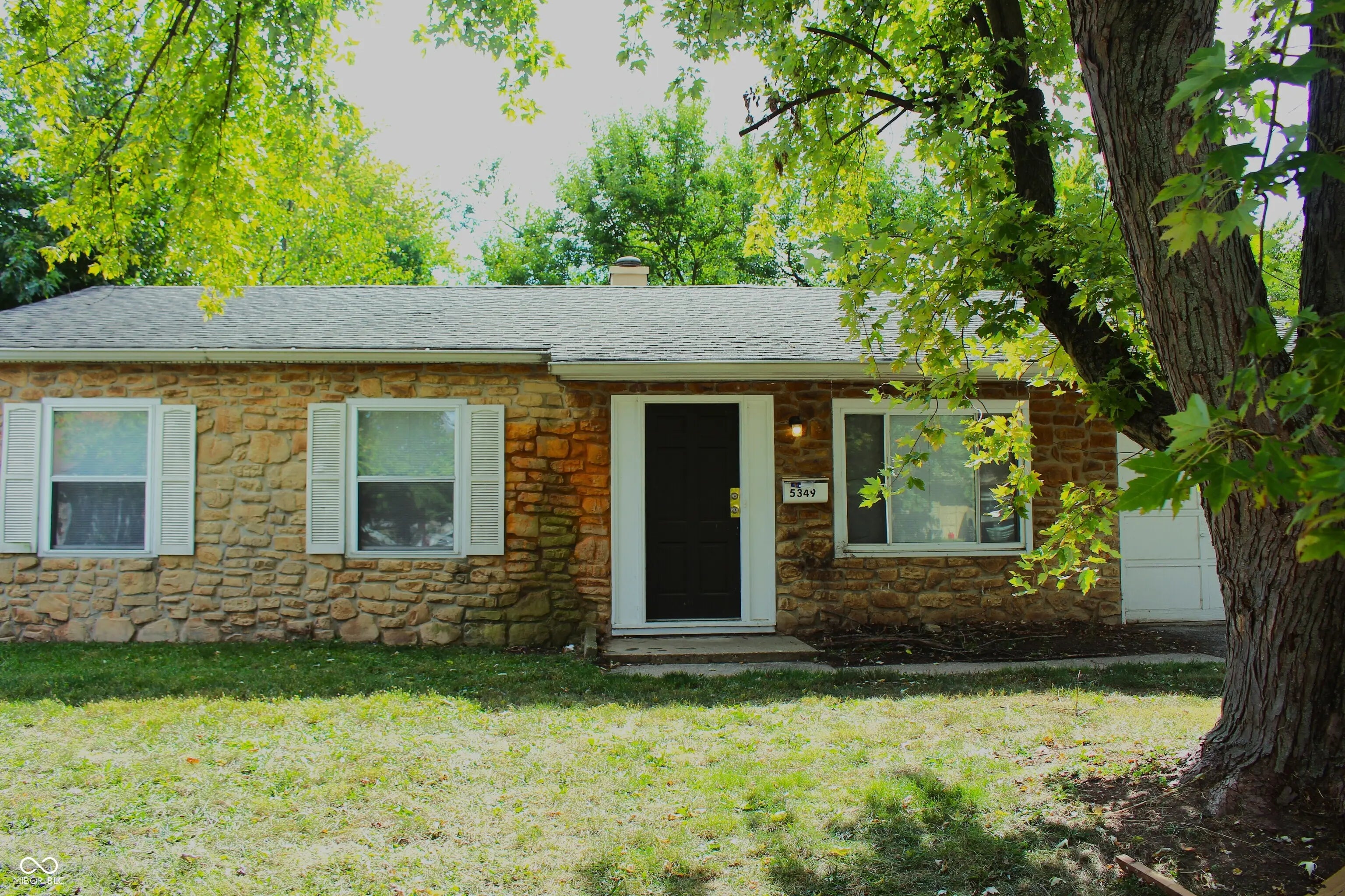 5349 W 36th Street, Indianapolis