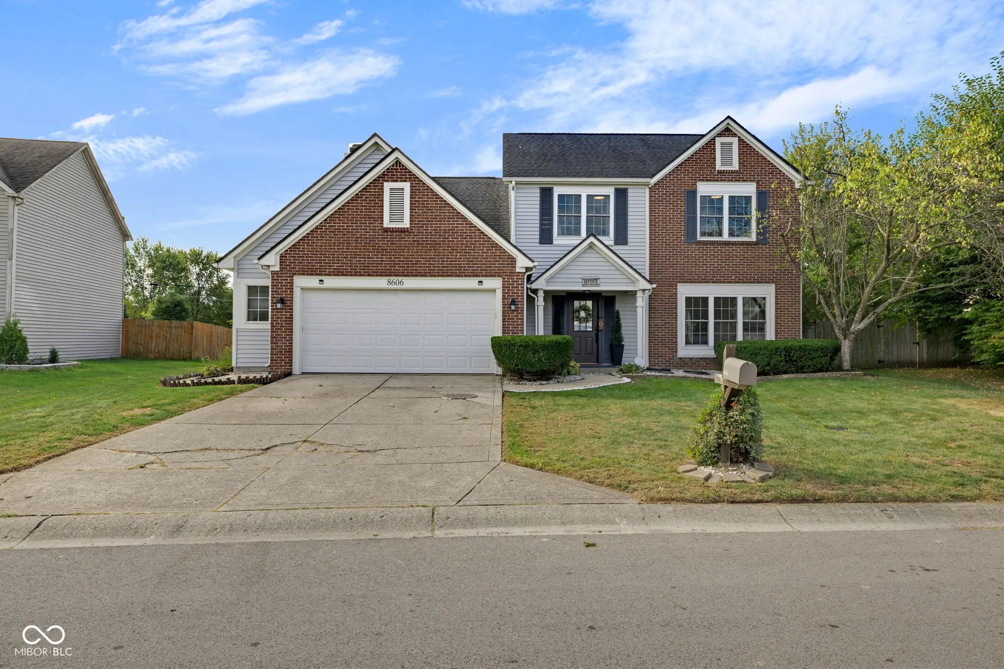8606 Woodstone Way W, Indianapolis