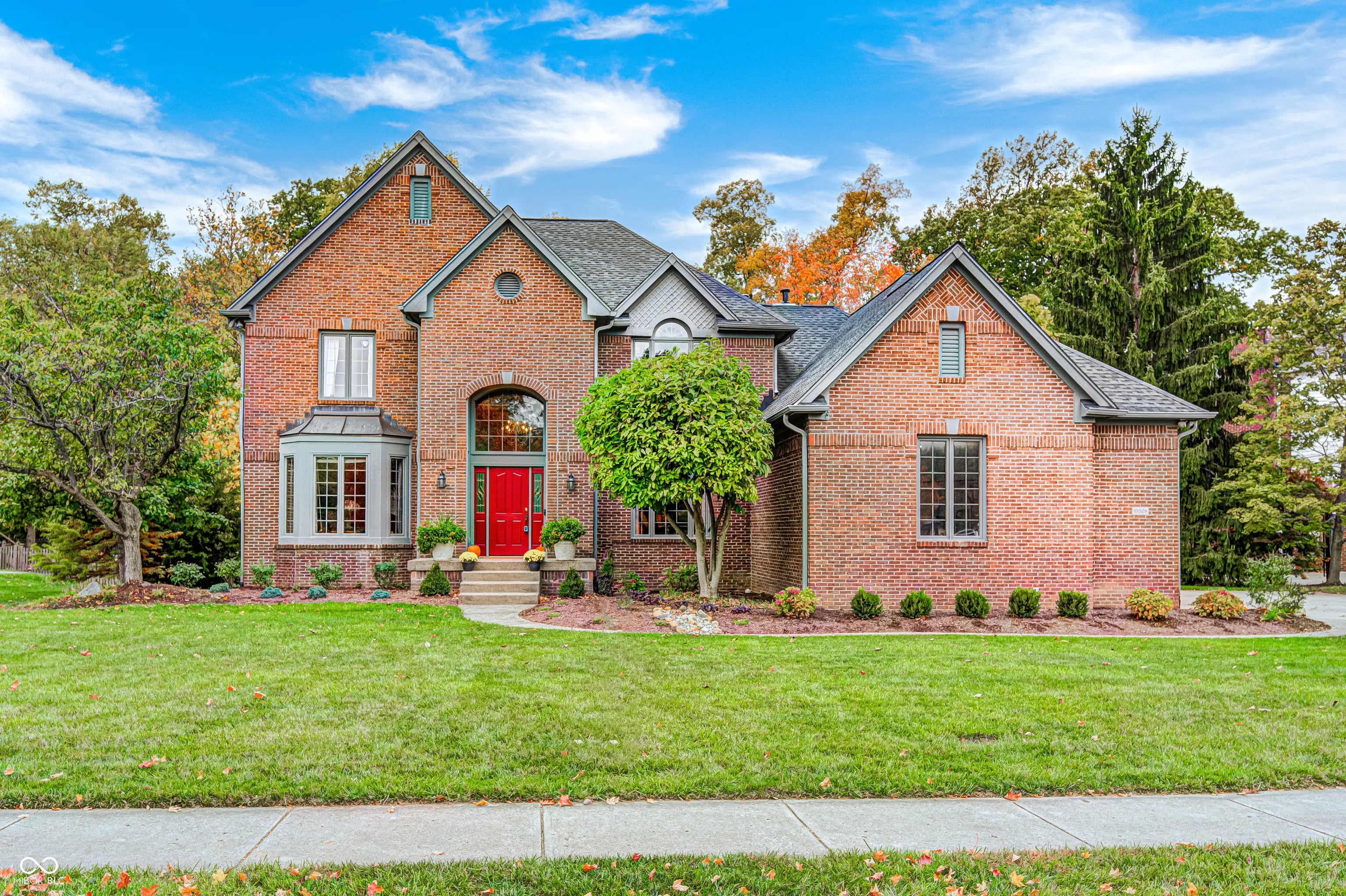 10026 Parkway Drive, Fishers