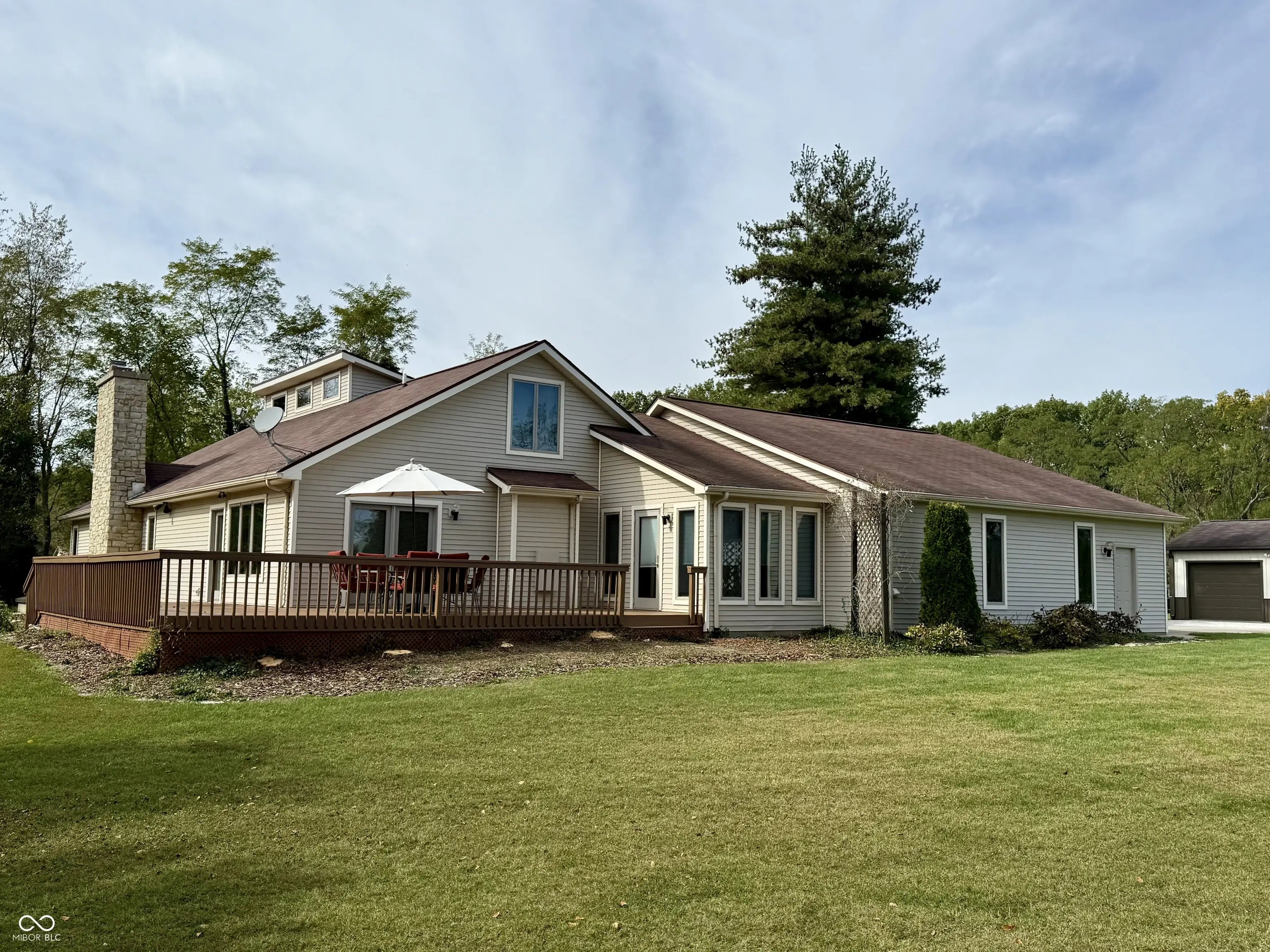 25162 Mid Road, Batesville