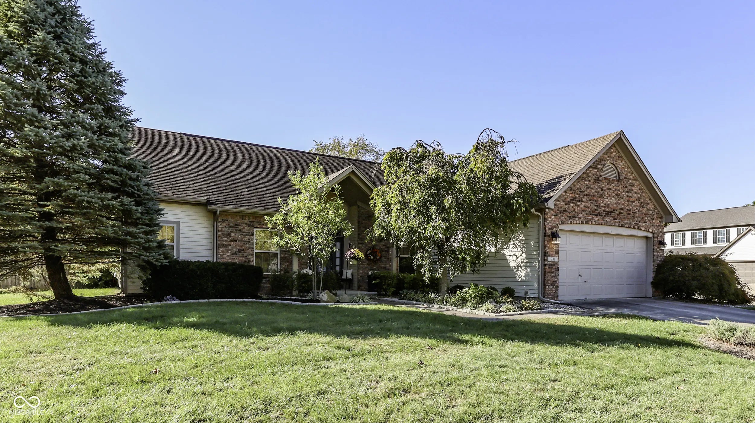 Photo of 771 Burr Oak Drive Greenwood, IN 46143