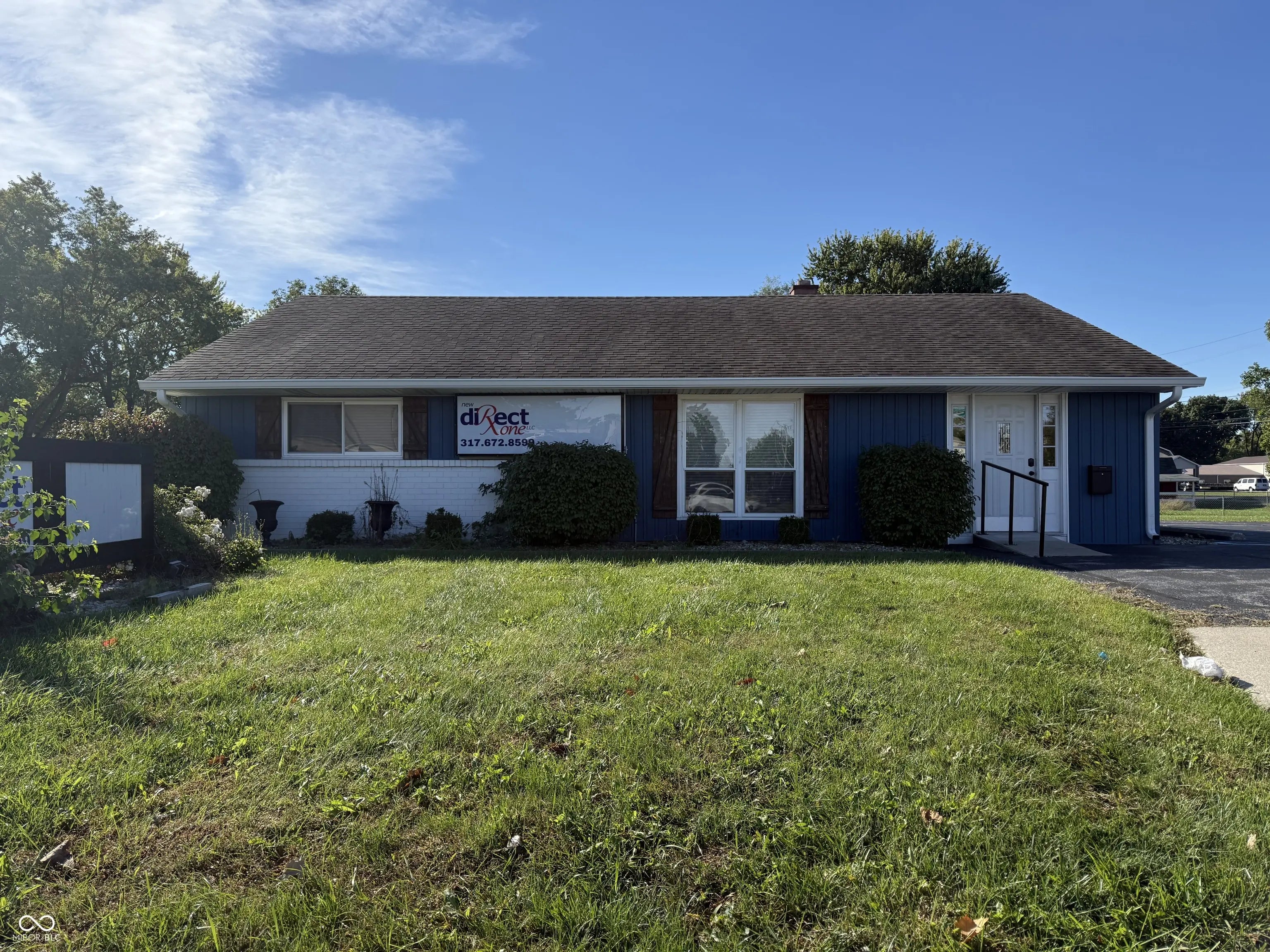 1185 W County Line Road, Greenwood