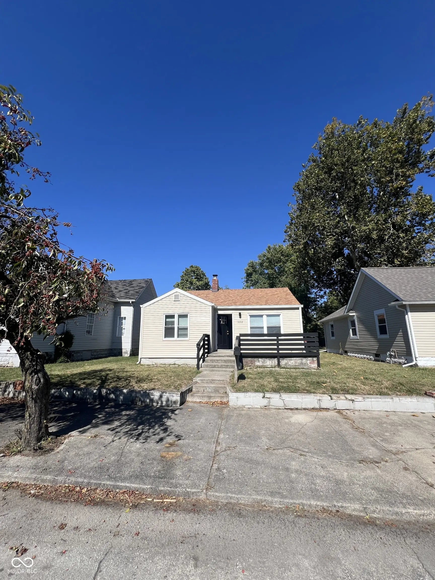 Photo of 1402 E Willard Street Muncie, IN 47302