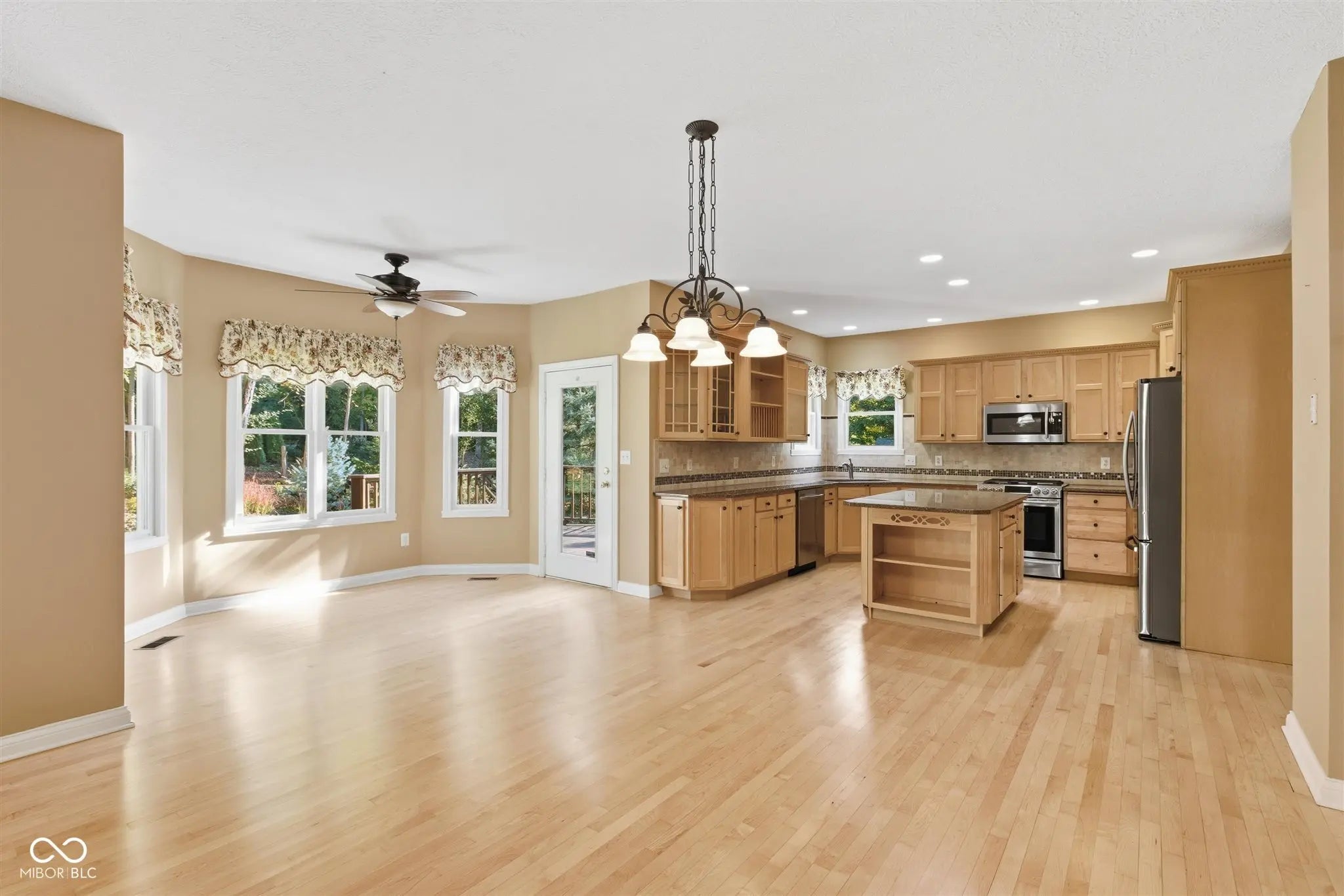 7213 Elm Ridge Drive MLS 22067765 Fox Pointe photo 4