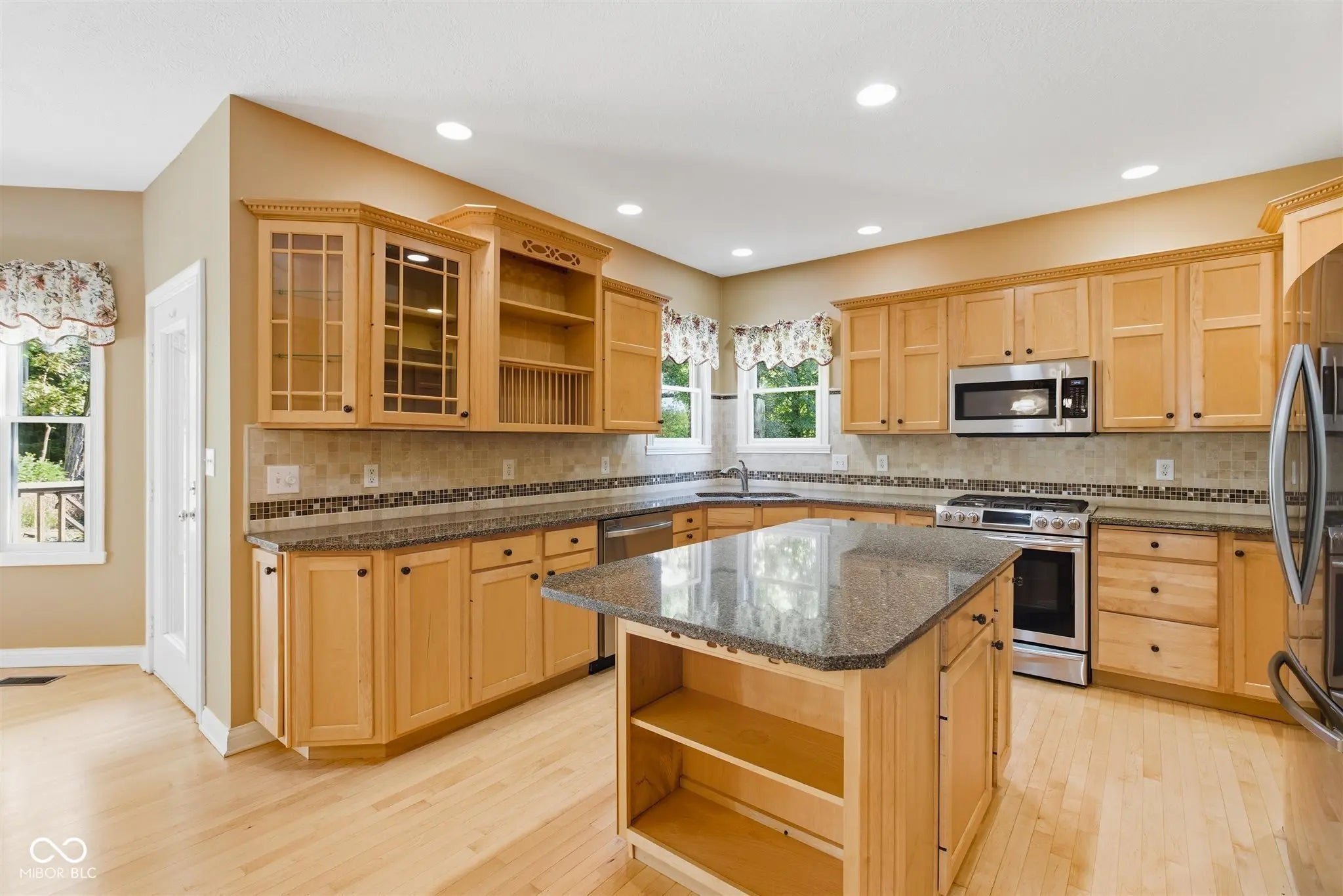 7213 Elm Ridge Drive MLS 22067765 Fox Pointe photo 6