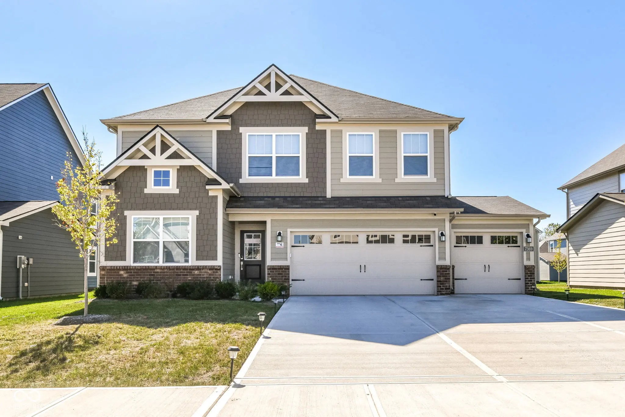 7369 Fallsworth Drive, Avon