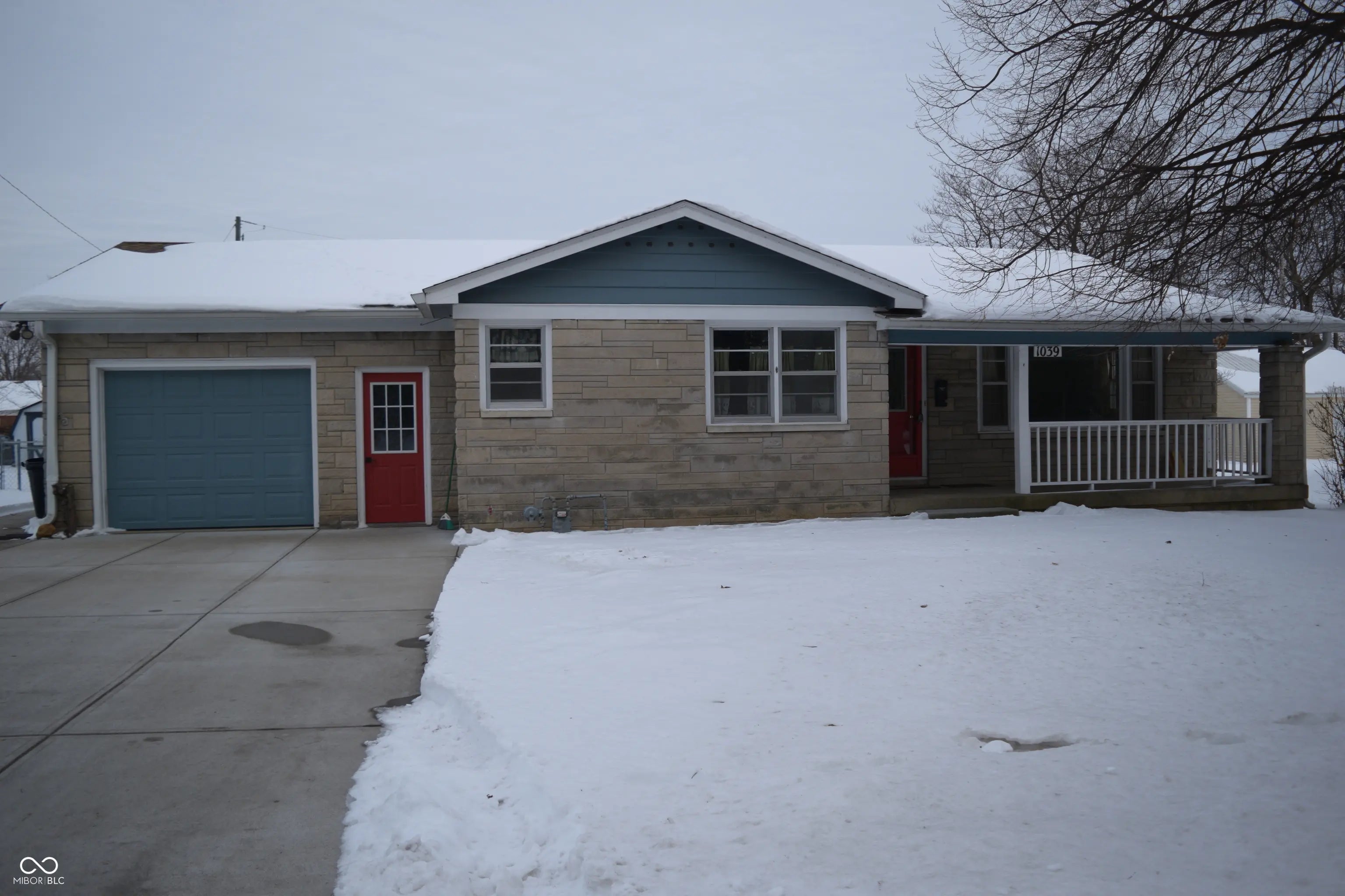 1039 S Main Street, Martinsville