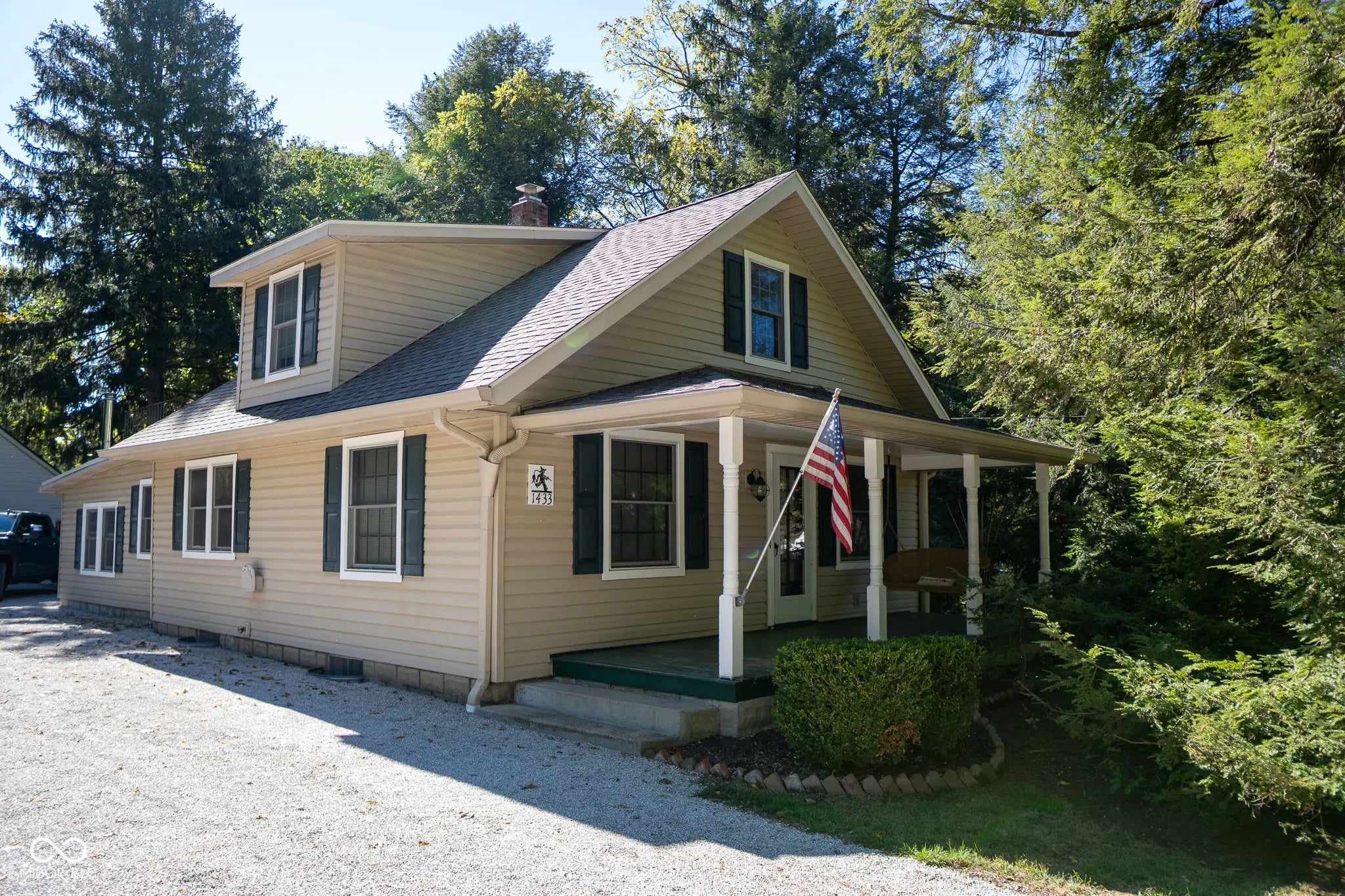 1433 E Brunswick Avenue, Indianapolis