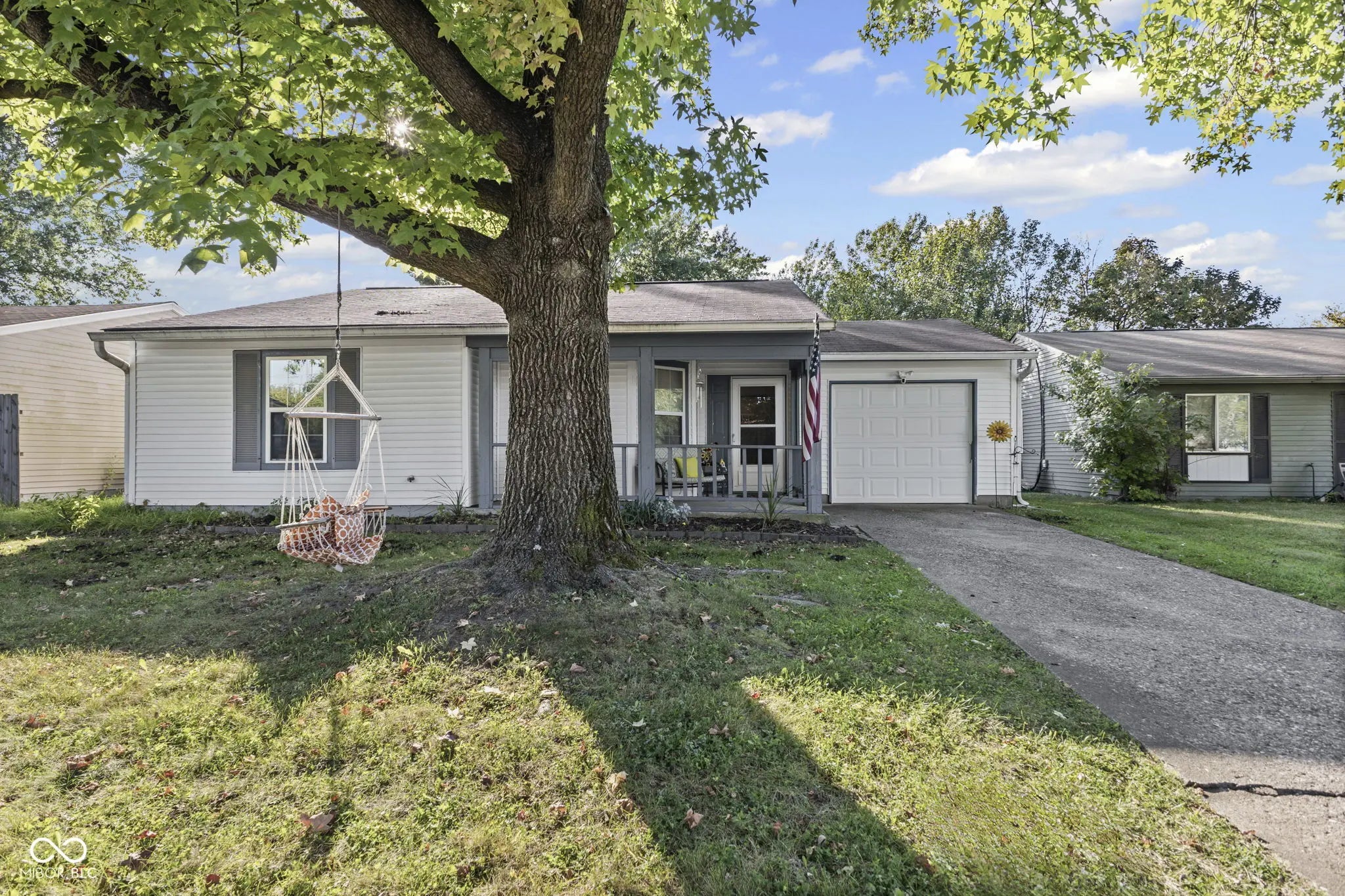 8124 Sheroak Court, Indianapolis