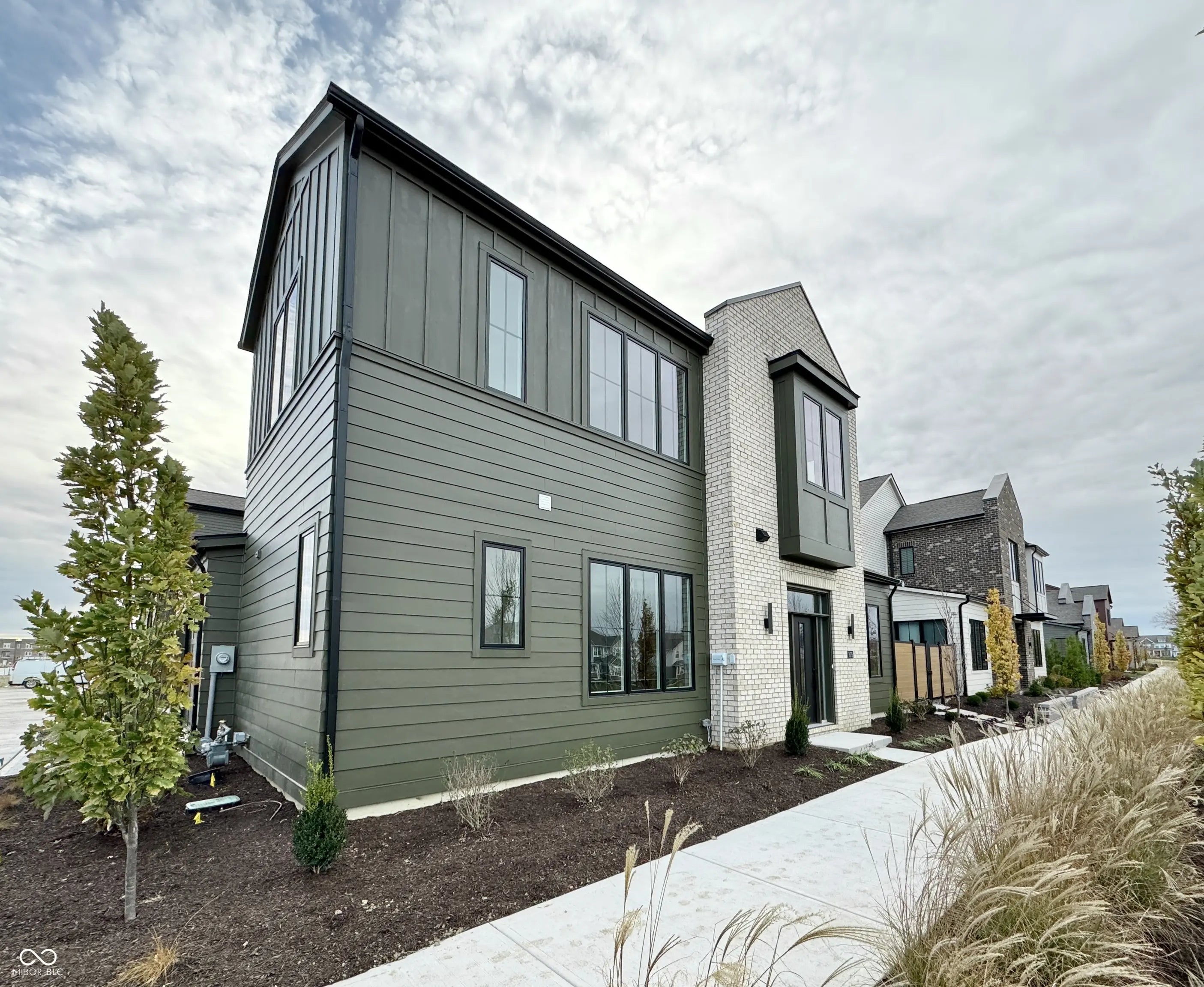 1679 Coach Drive, Westfield