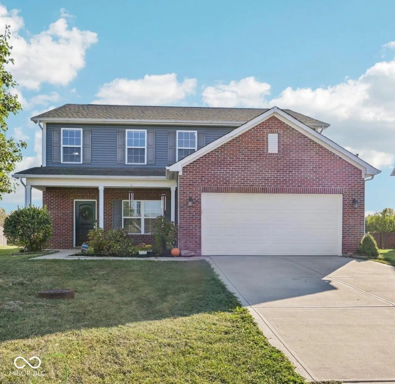 1749 N Creekwater Pass, Greenfield