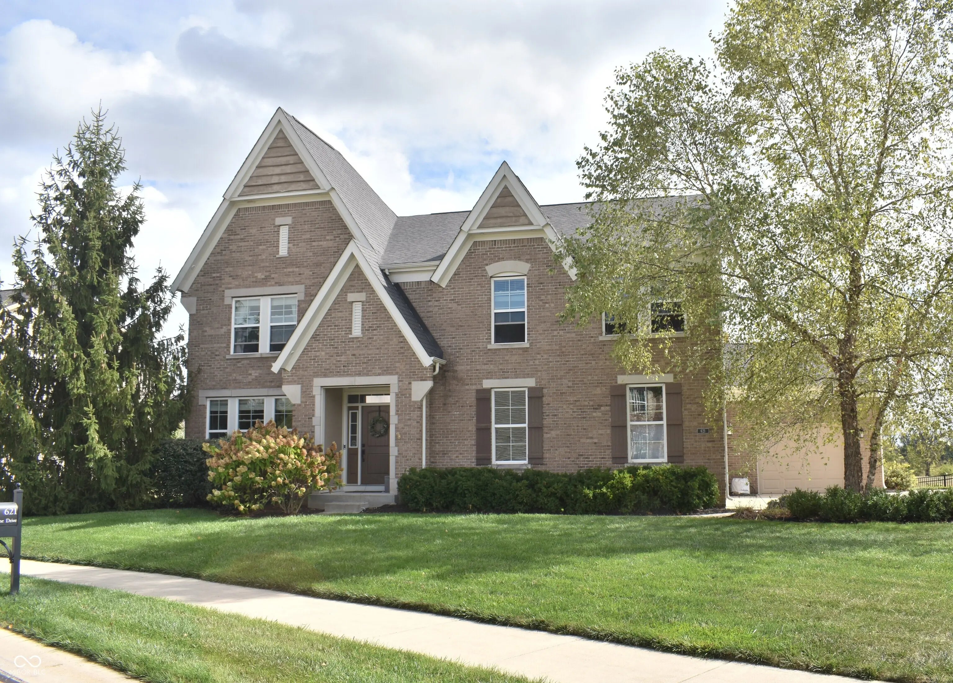 Photo of 621 Featherstone Drive Westfield, IN 46074