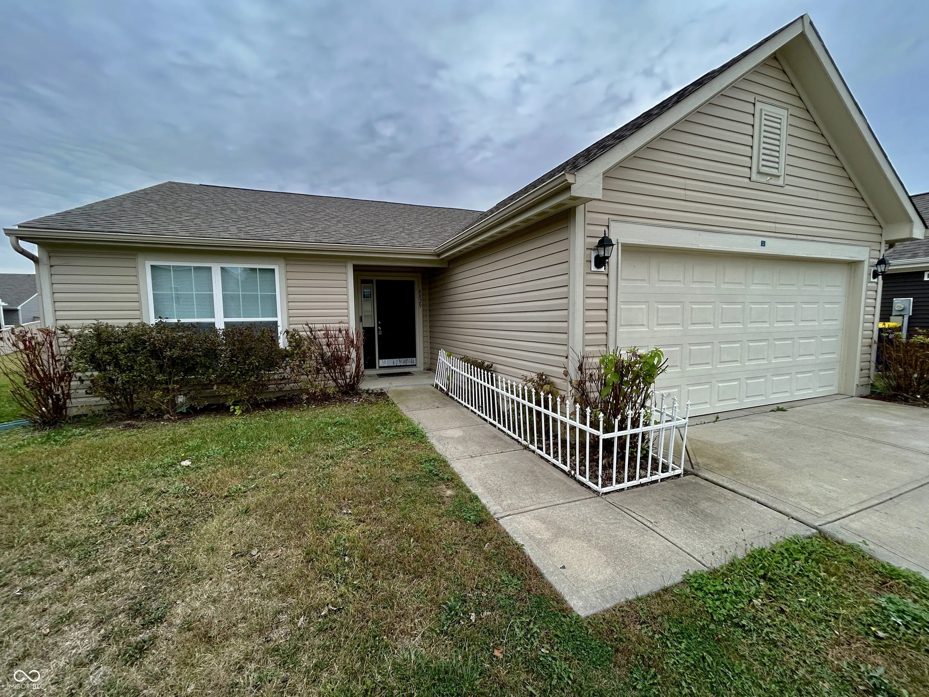 4829 Penoyer Lane, Indianapolis
