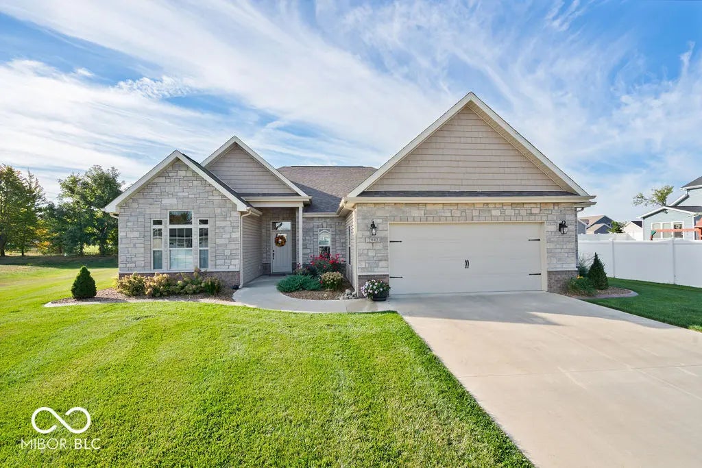 2042 Oak Leaf Court, Kokomo