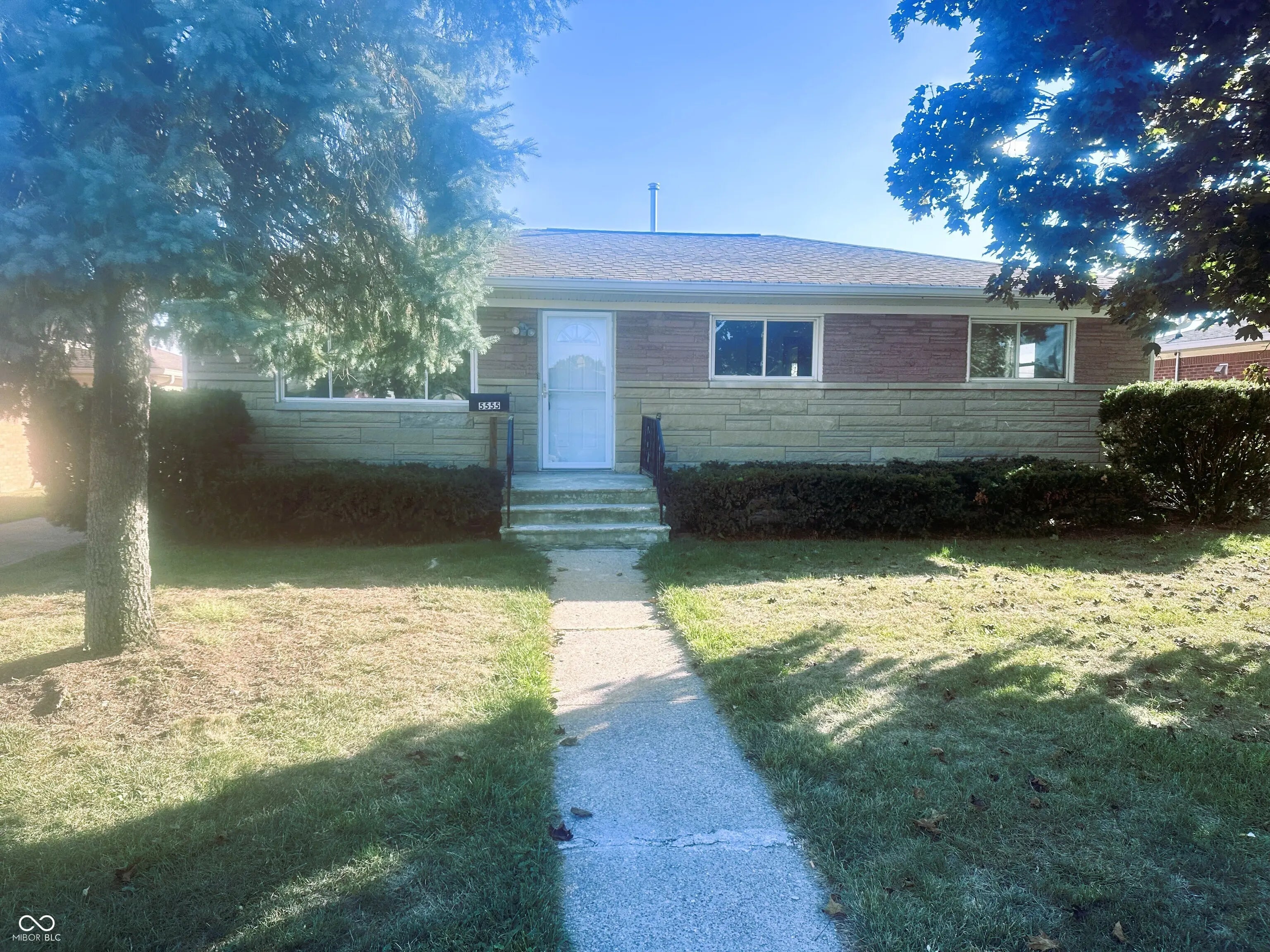 5555 Maplewood Drive, Speedway