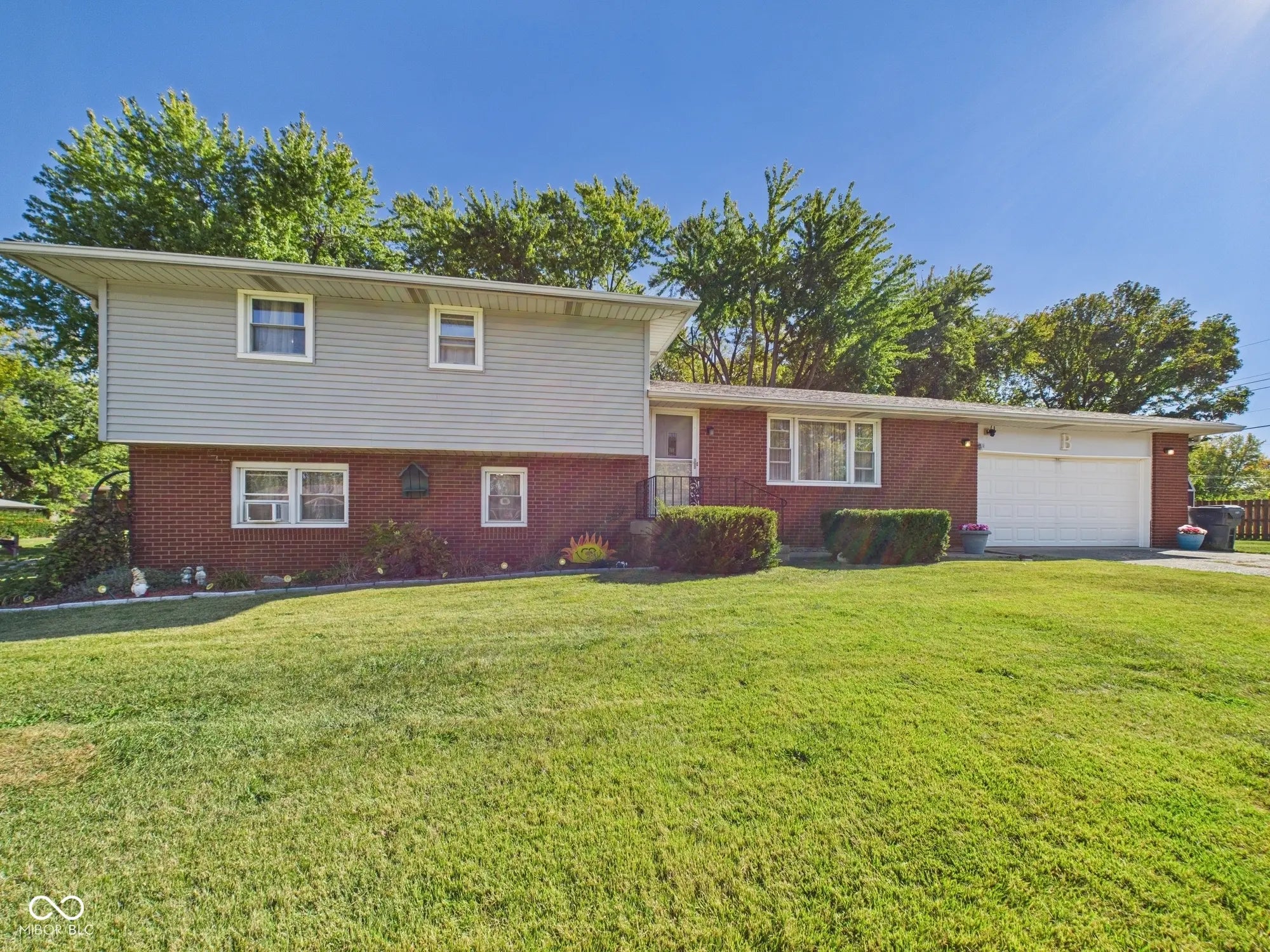 6180 N Akron Drive, Alexandria