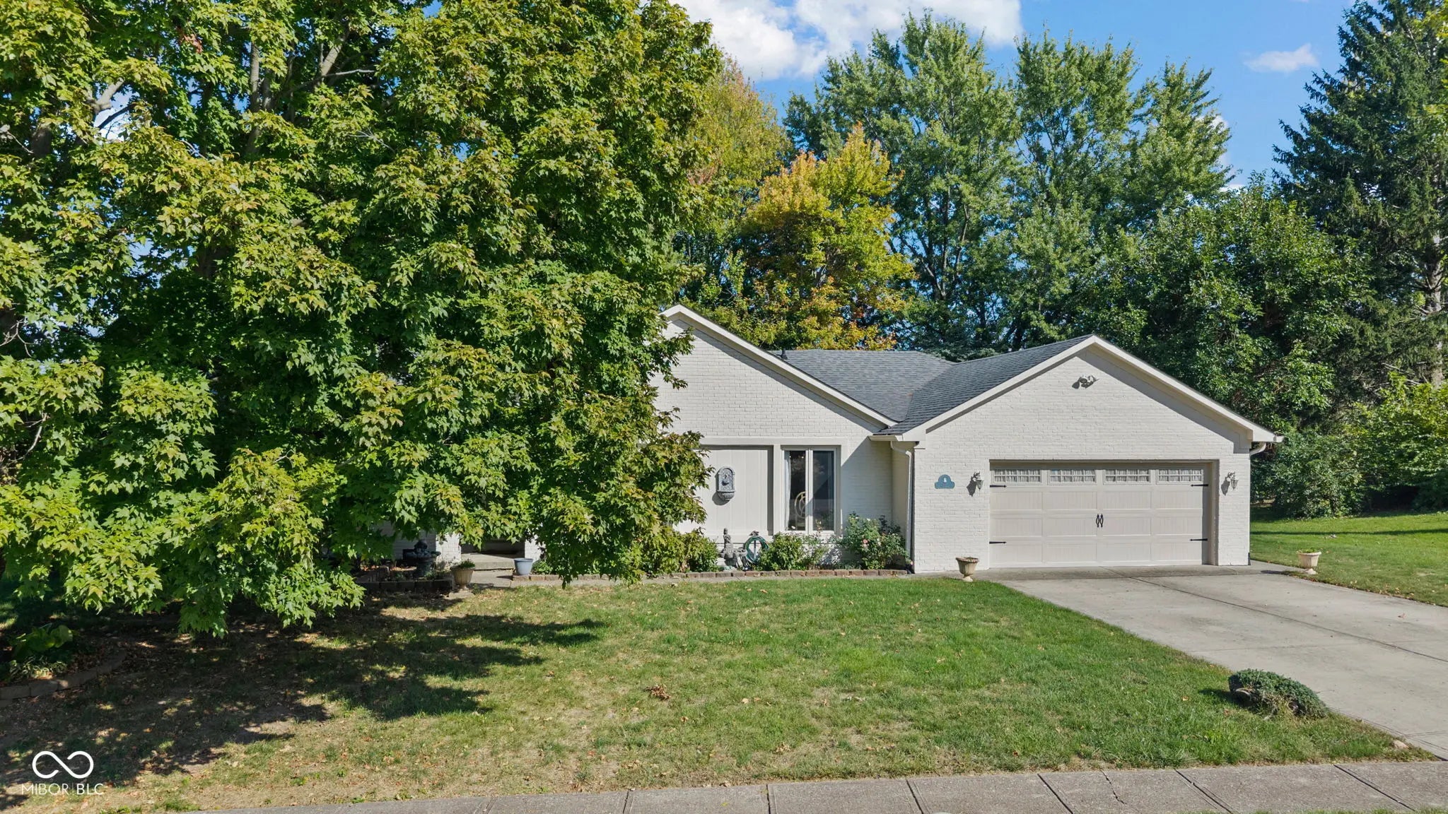 609 La Reforma Drive, Greenwood
