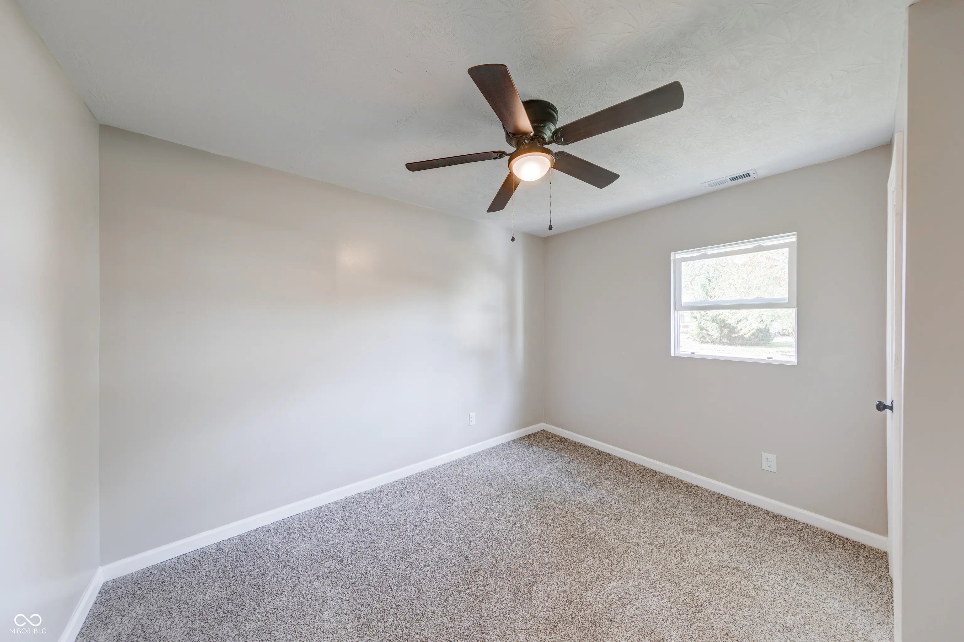 617 S Grand Avenue MLS 22068571 Ivanhoe Heights photo 13