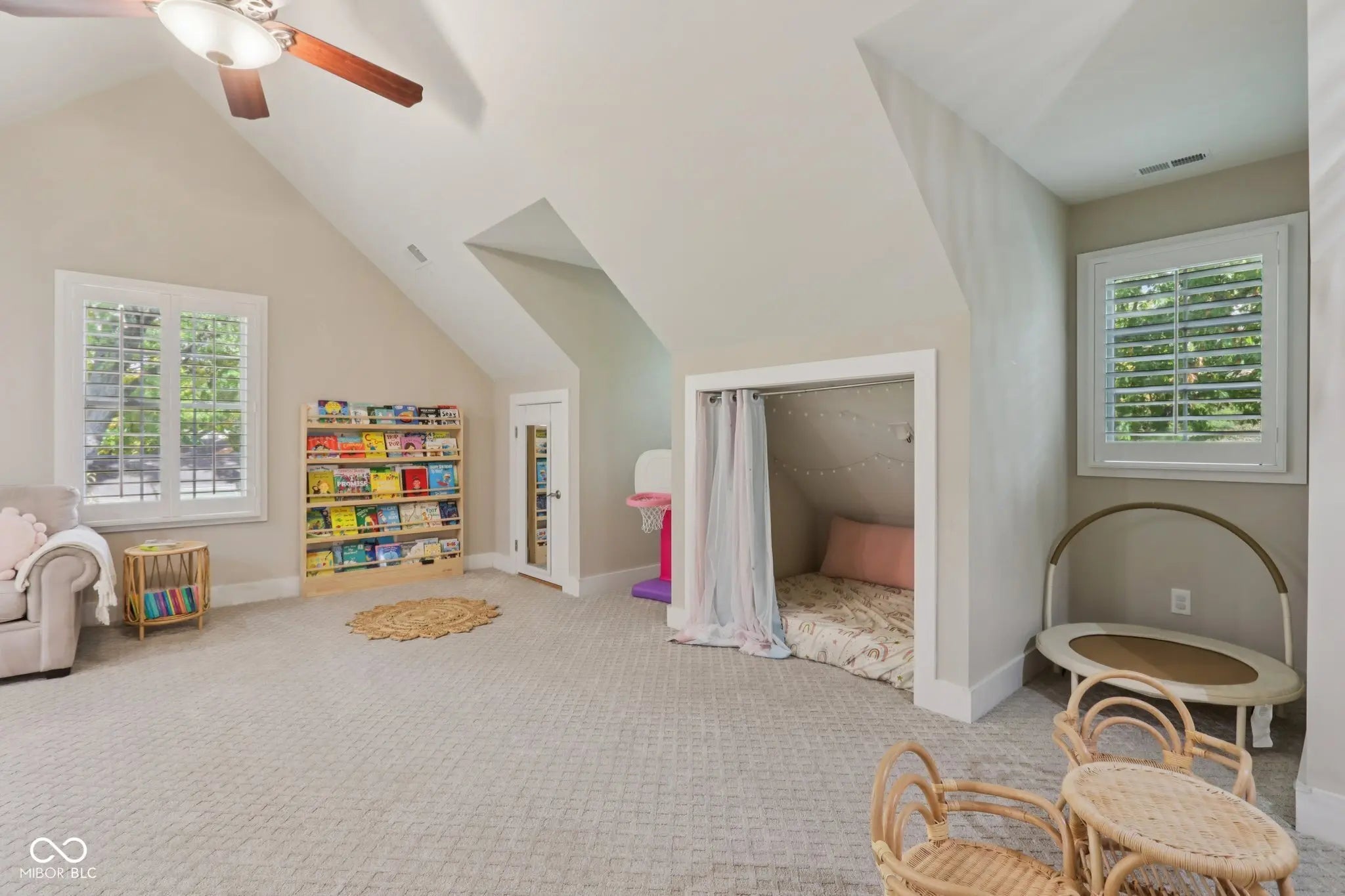 8418 N College Avenue MLS 22068574 Grafs College photo 40