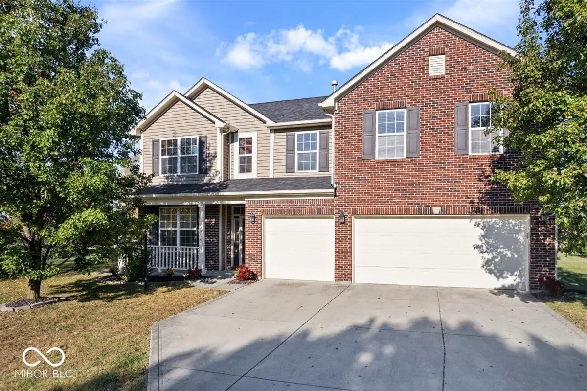 5916 W Falling Waters Drive, McCordsville