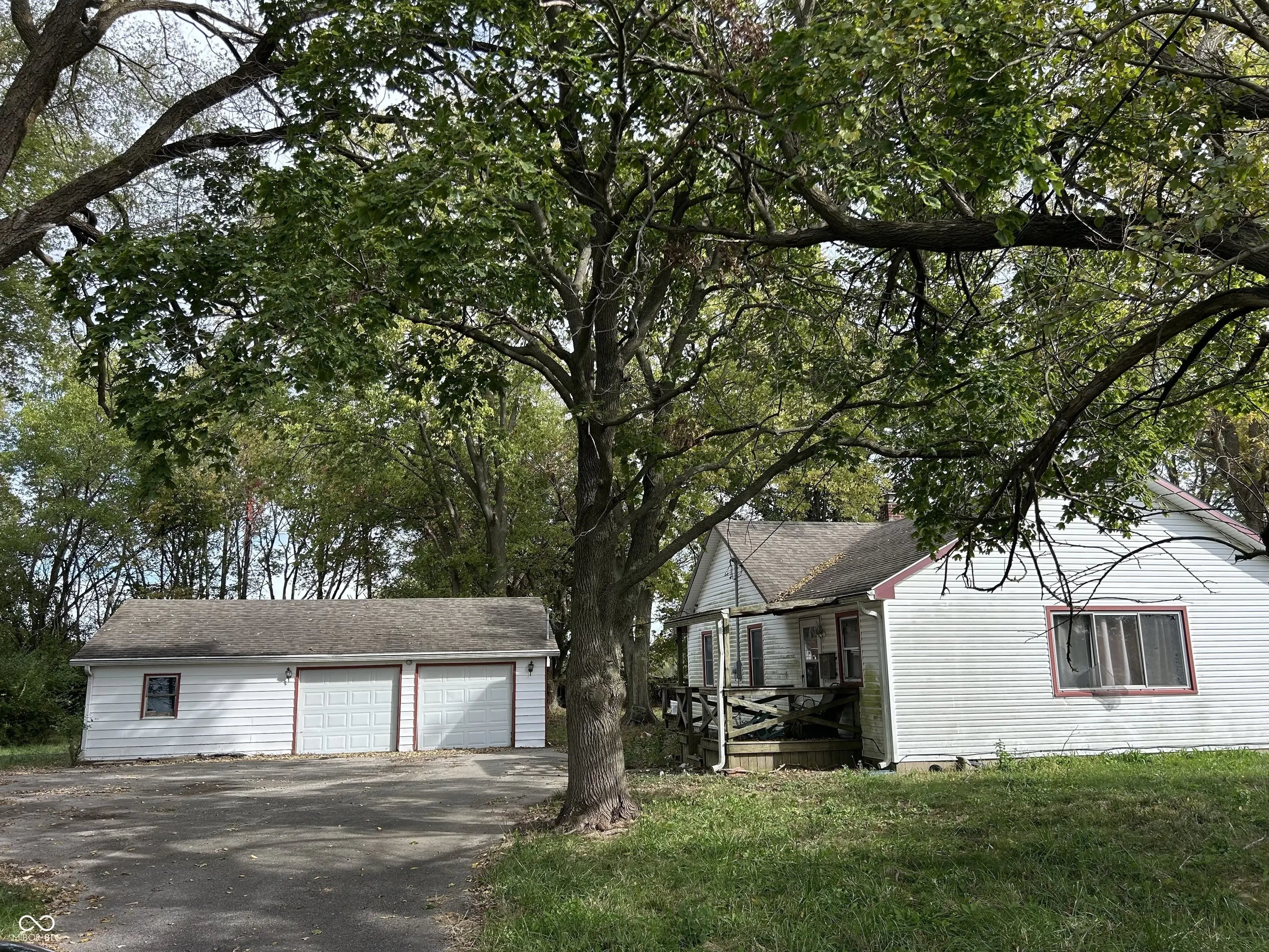 4784 S Columbus Road, Shelbyville