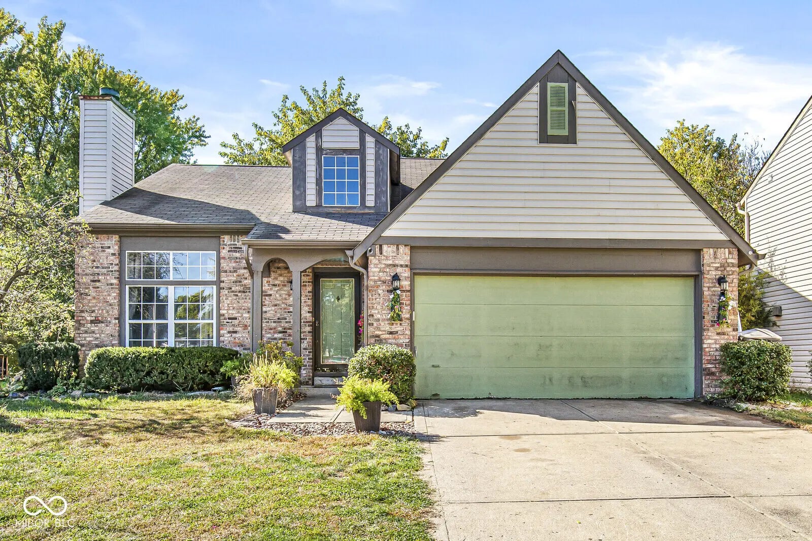 8052 Snug Harbor Lane, Indianapolis