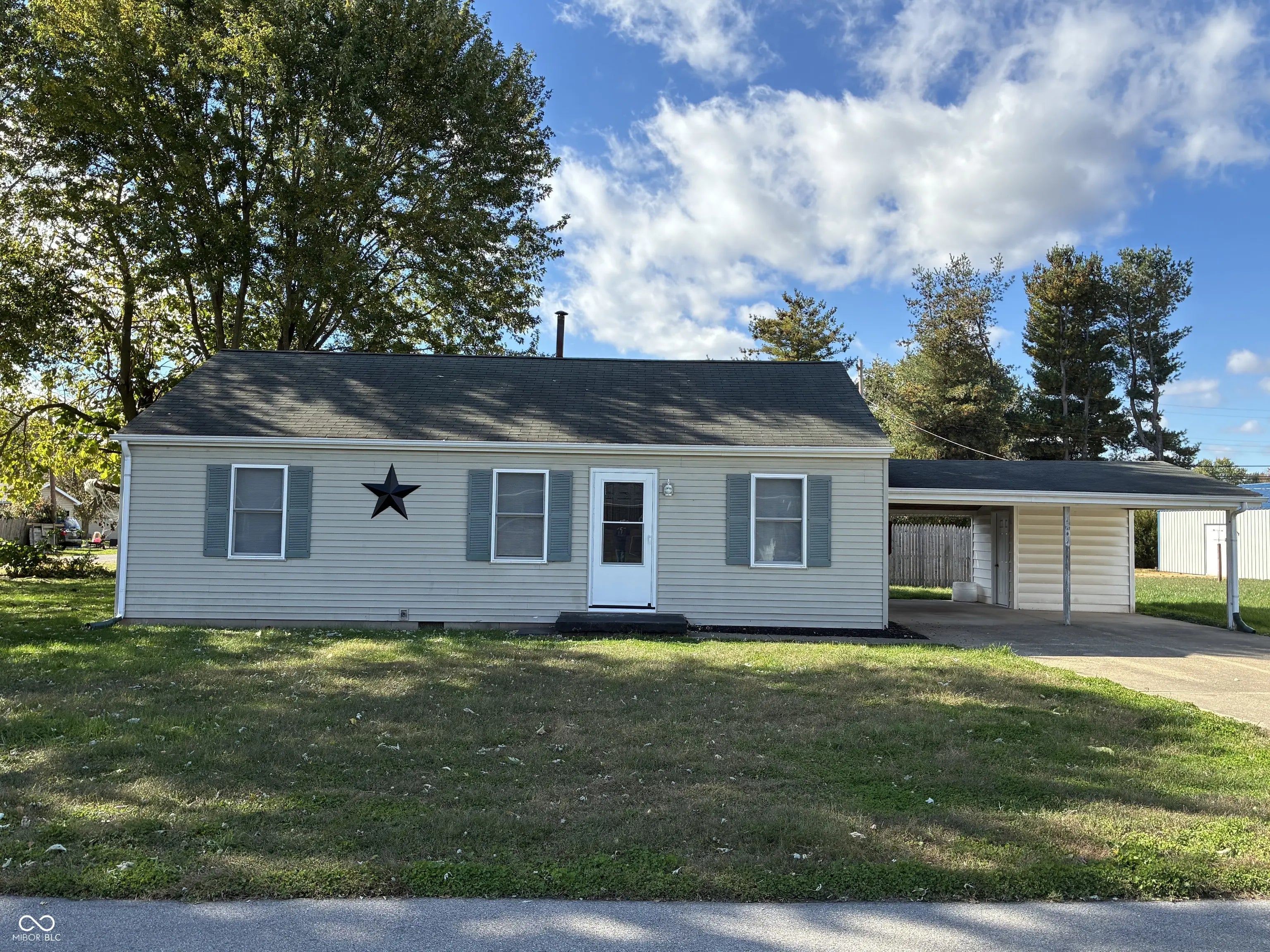 590 S Colfax Street, Martinsville