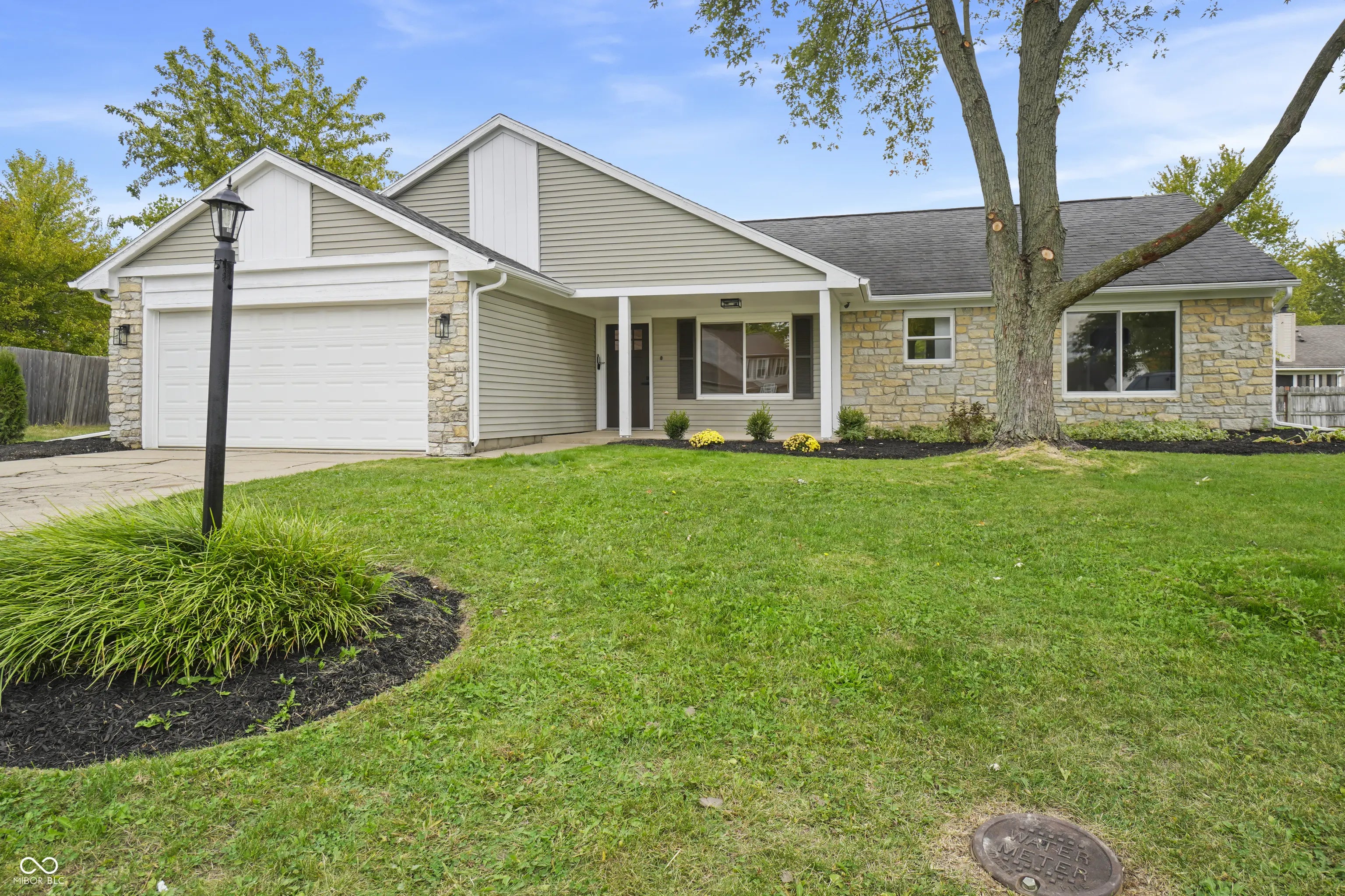 11123 Cherry Lake Court, Indianapolis