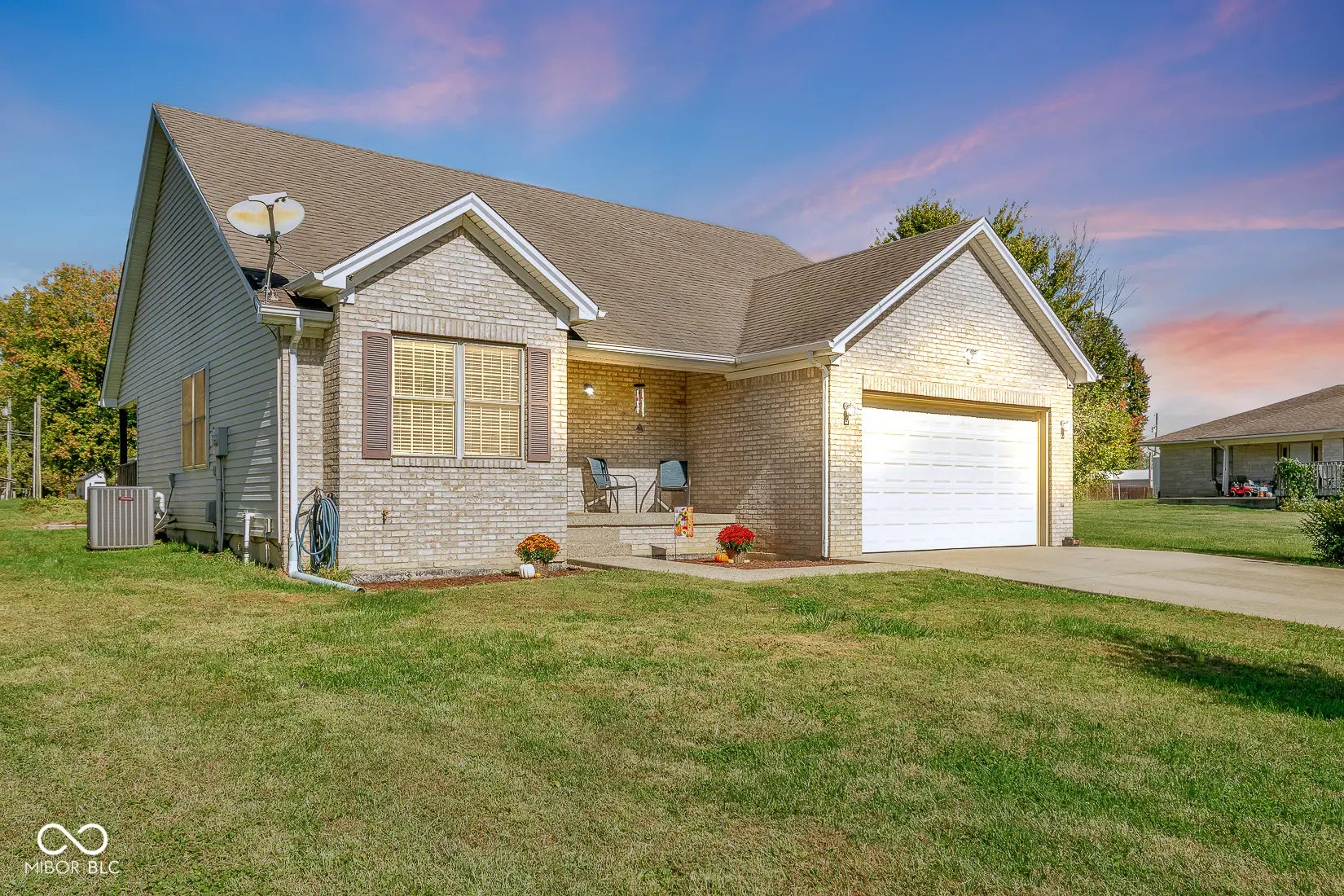 90 W Pigeon Ridge Court, Scottsburg