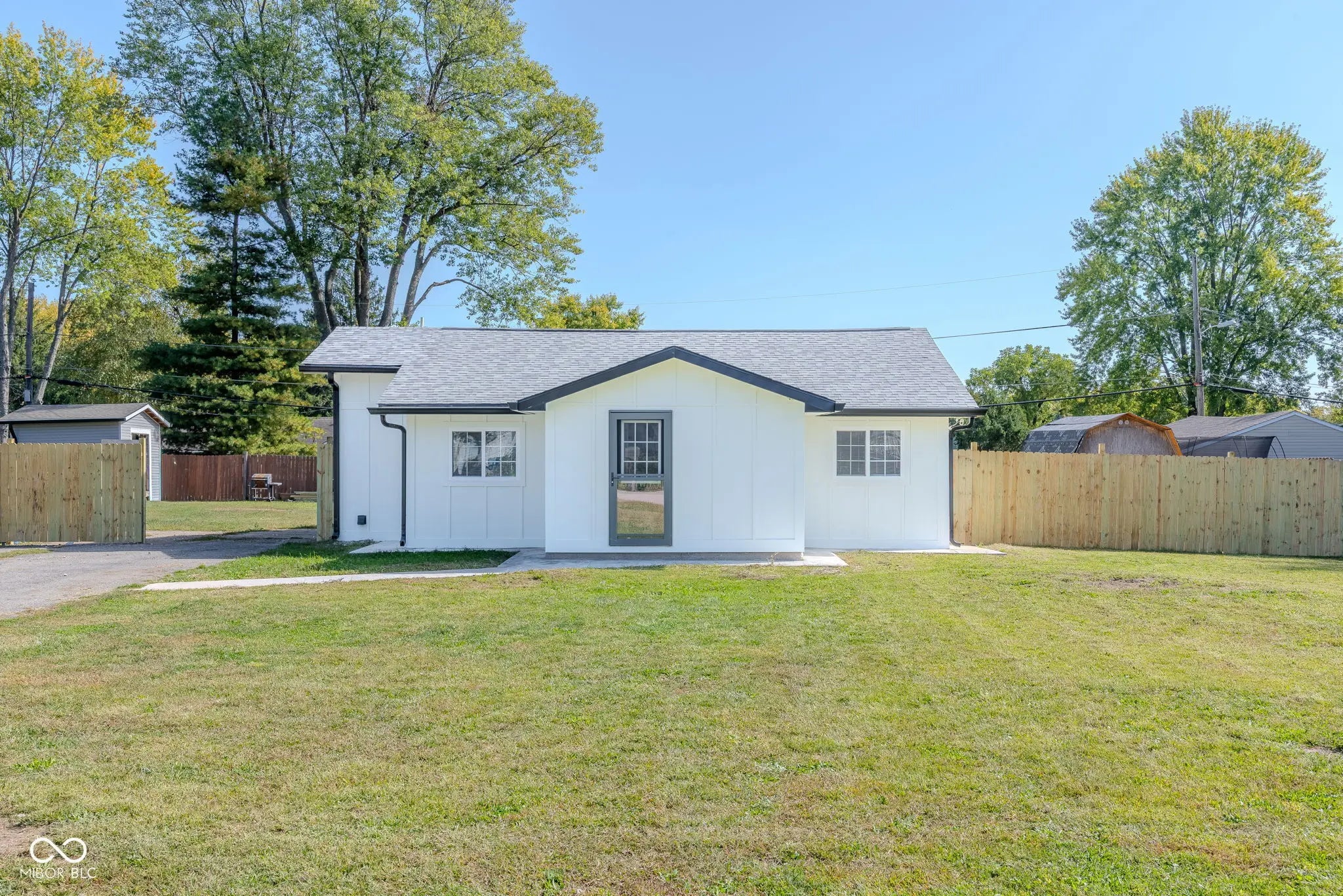 4221 S Lynhurst Drive, Indianapolis