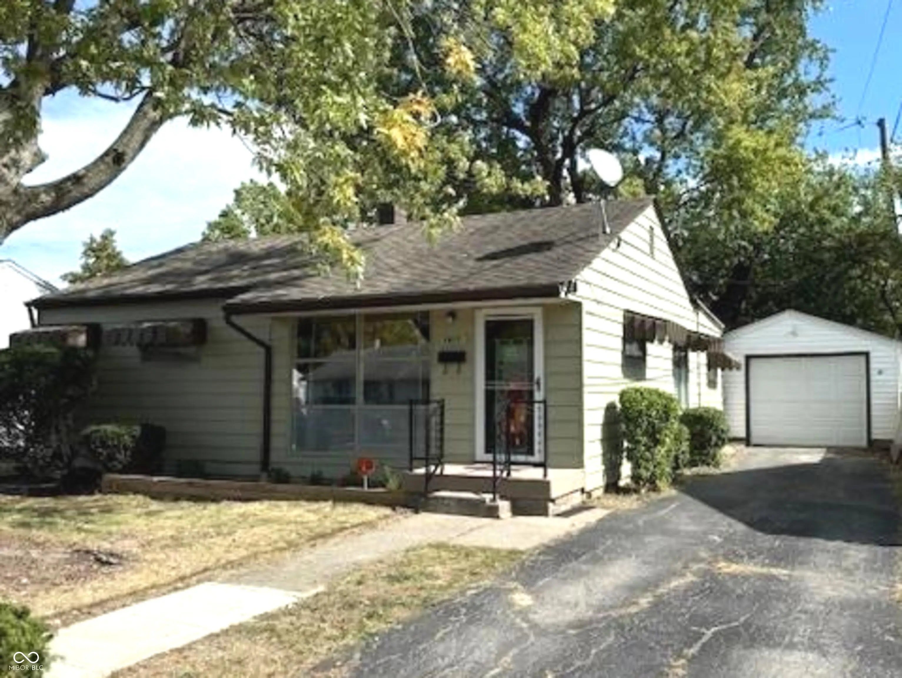 1617 N Hawthorne Lane, Indianapolis