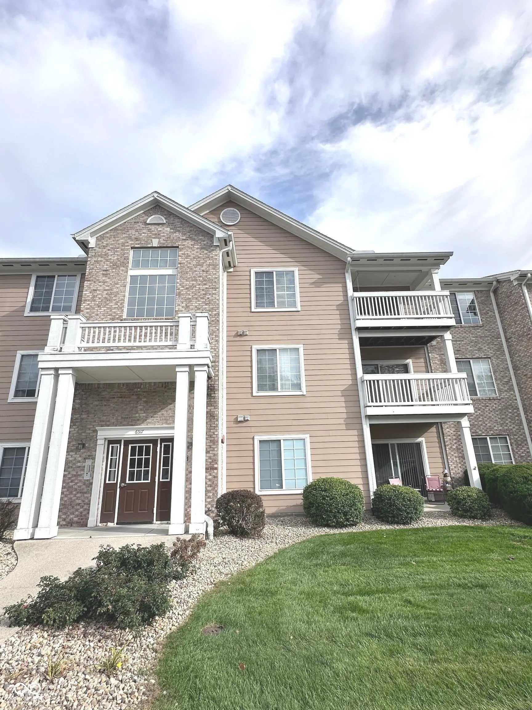 6517 Emerald Hill Court 311, Indianapolis