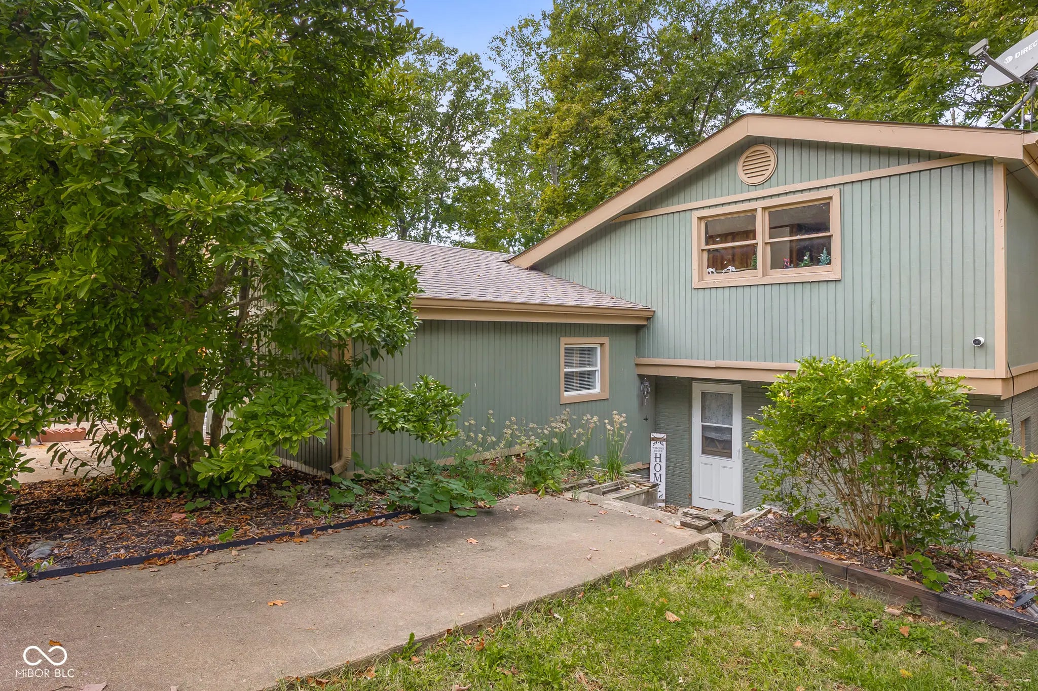 Photo of 202 W Lakeview Drive Nineveh, IN 46164