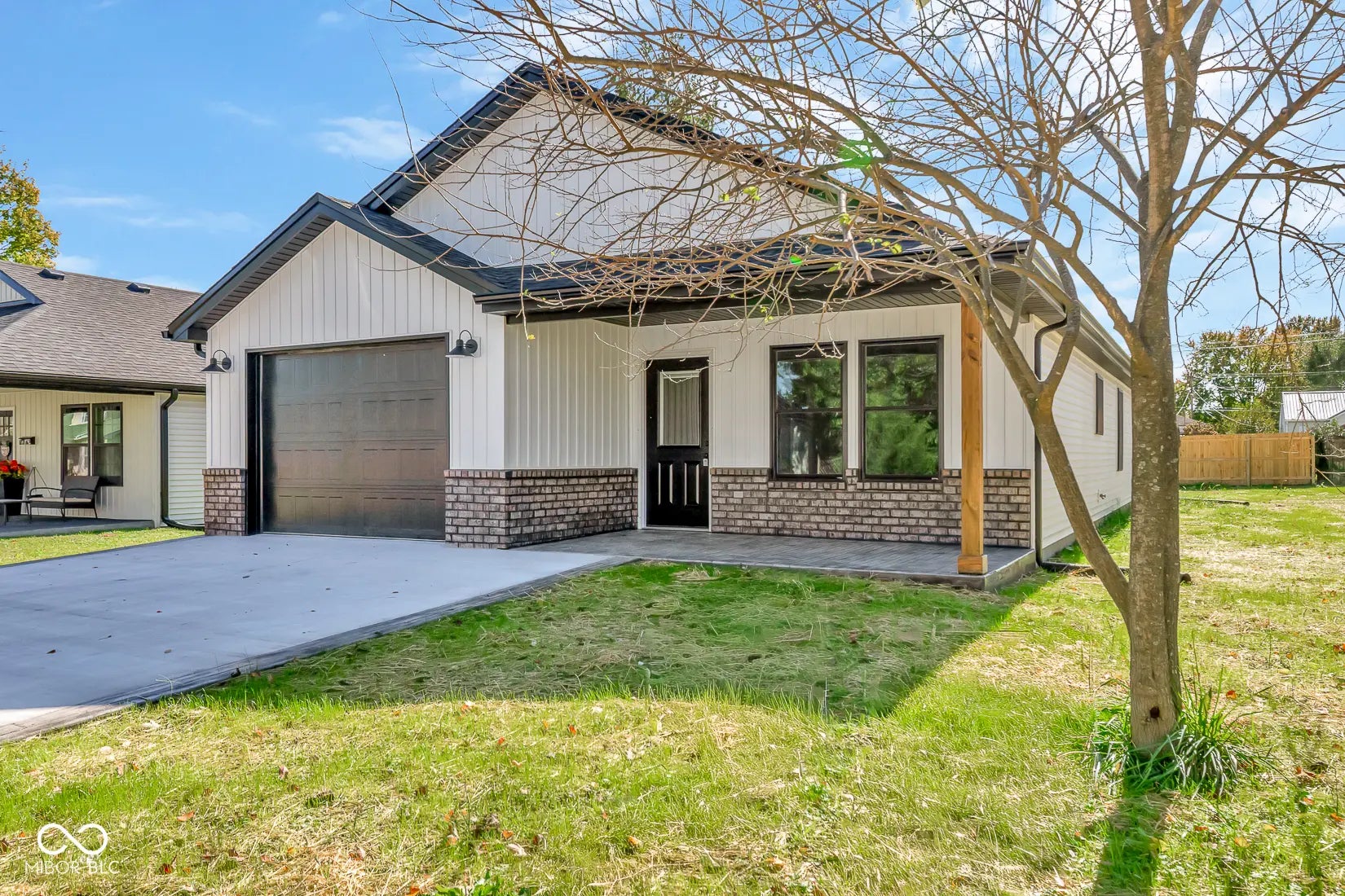 633 W Cherry Street, Scottsburg