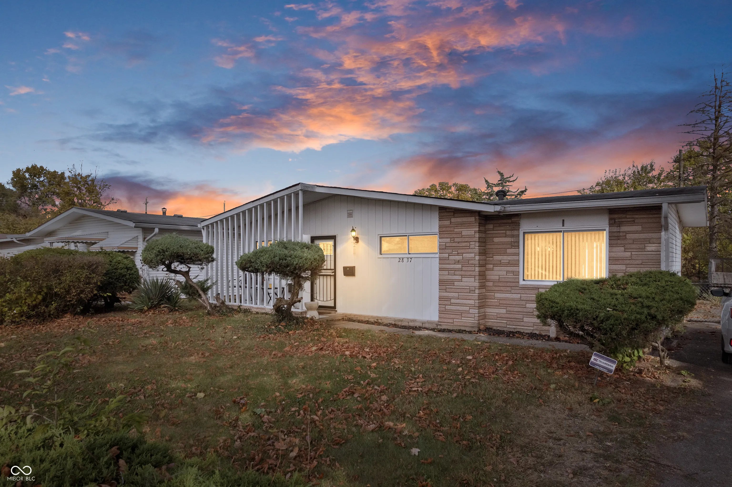 2837 Caroline Avenue MLS 22069392 Sangster Harrison photo 1